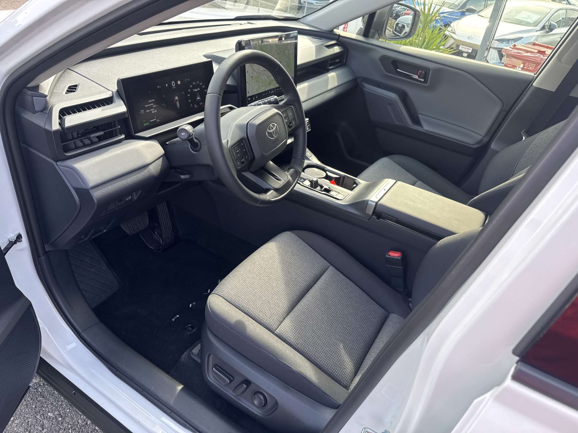 TOYOTA RAV-4 2.5 HSD Trend e-CVT AWD NEUES MODELL Automat-image-5