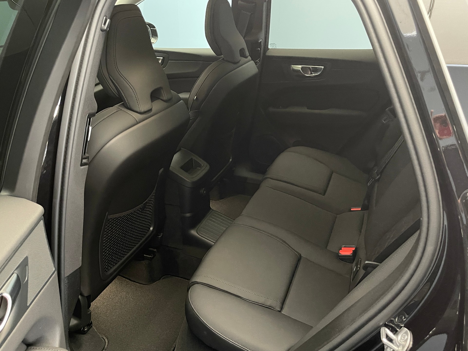 VOLVO XC60 2.0 T6 TE Ultra Bright eAWD-image-9