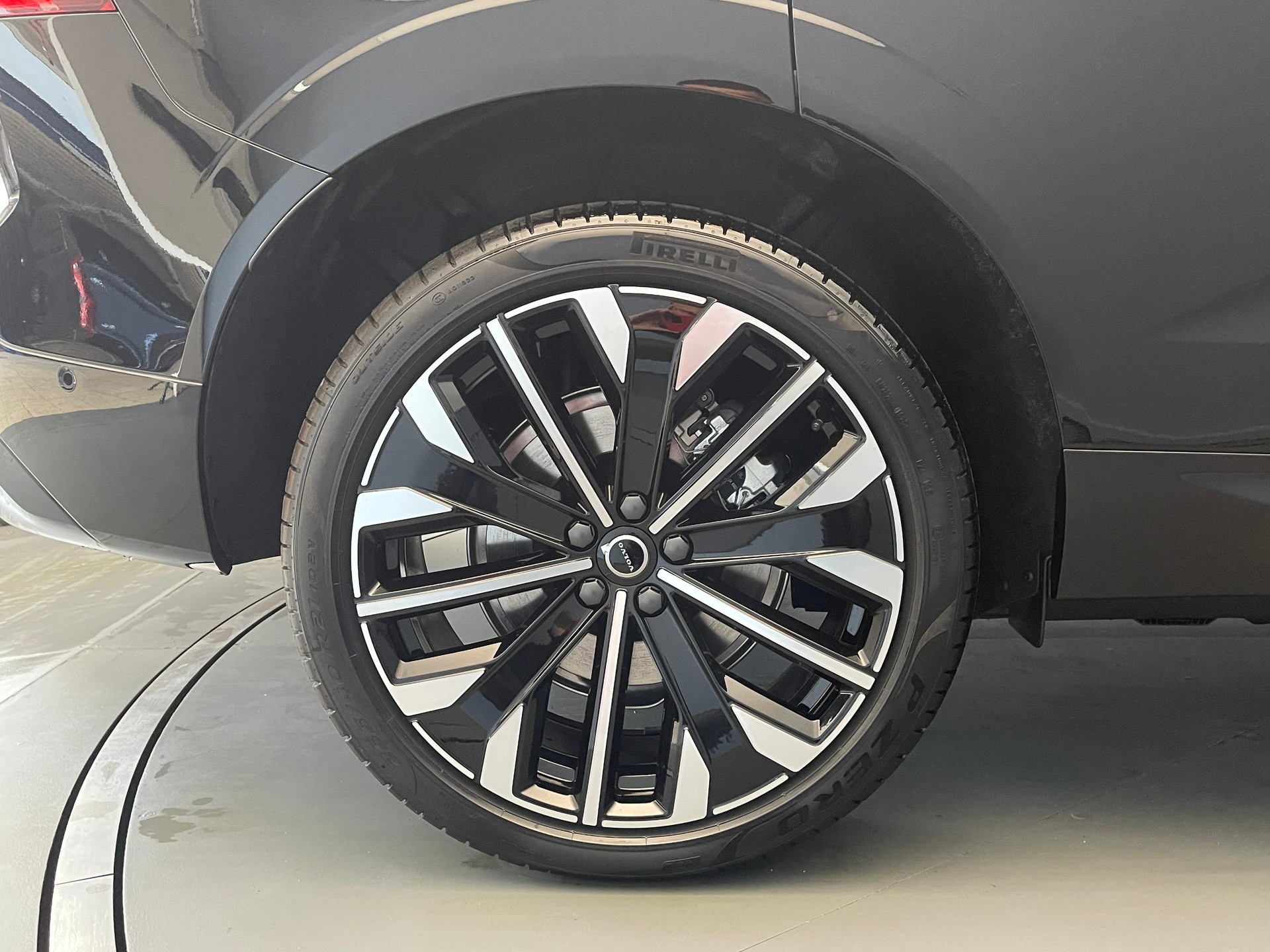 VOLVO XC60 2.0 T6 TE Ultra Bright eAWD-image-5