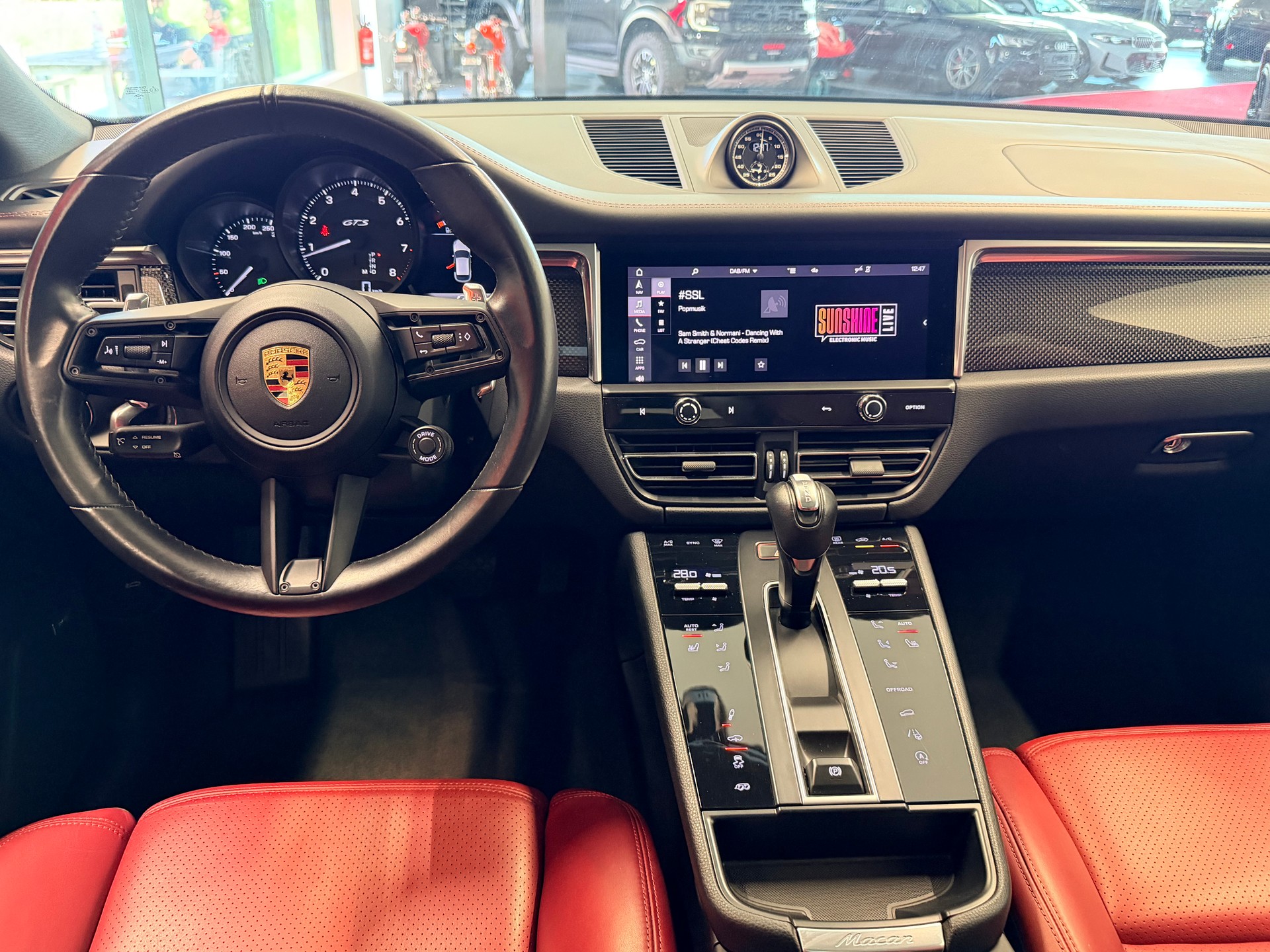 PORSCHE Macan GTS PDK-image-18