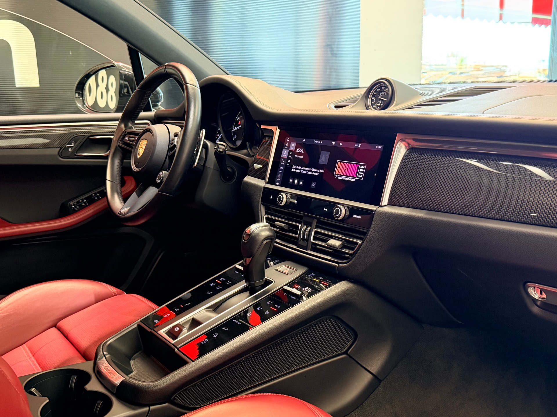 PORSCHE Macan GTS PDK-image-20