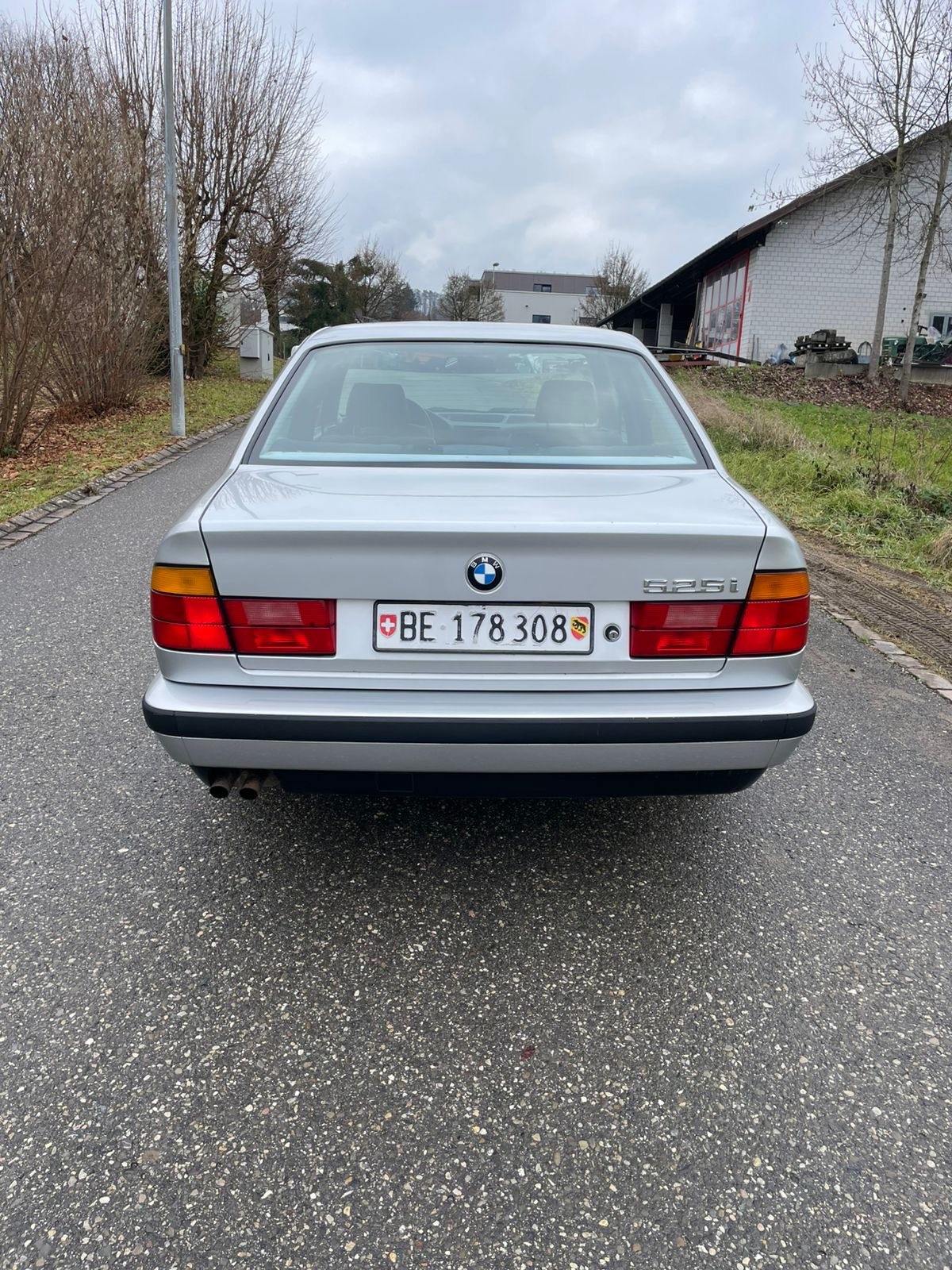 BMW 525i A-image-6