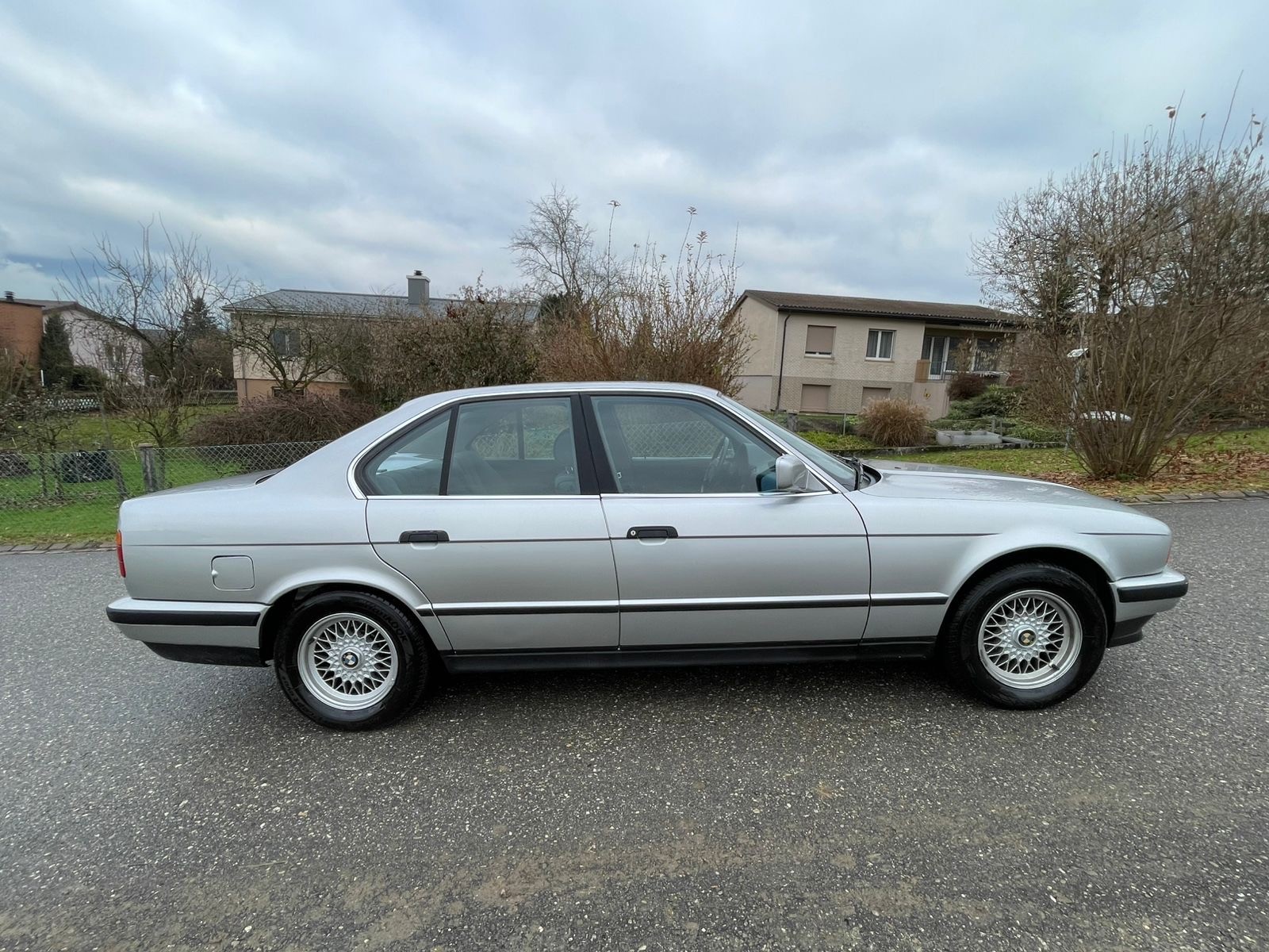 BMW 525i A-image-5