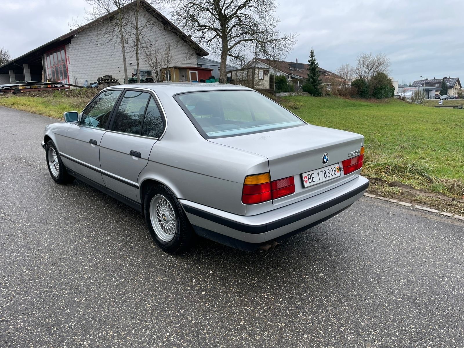 BMW 525i A-image-3