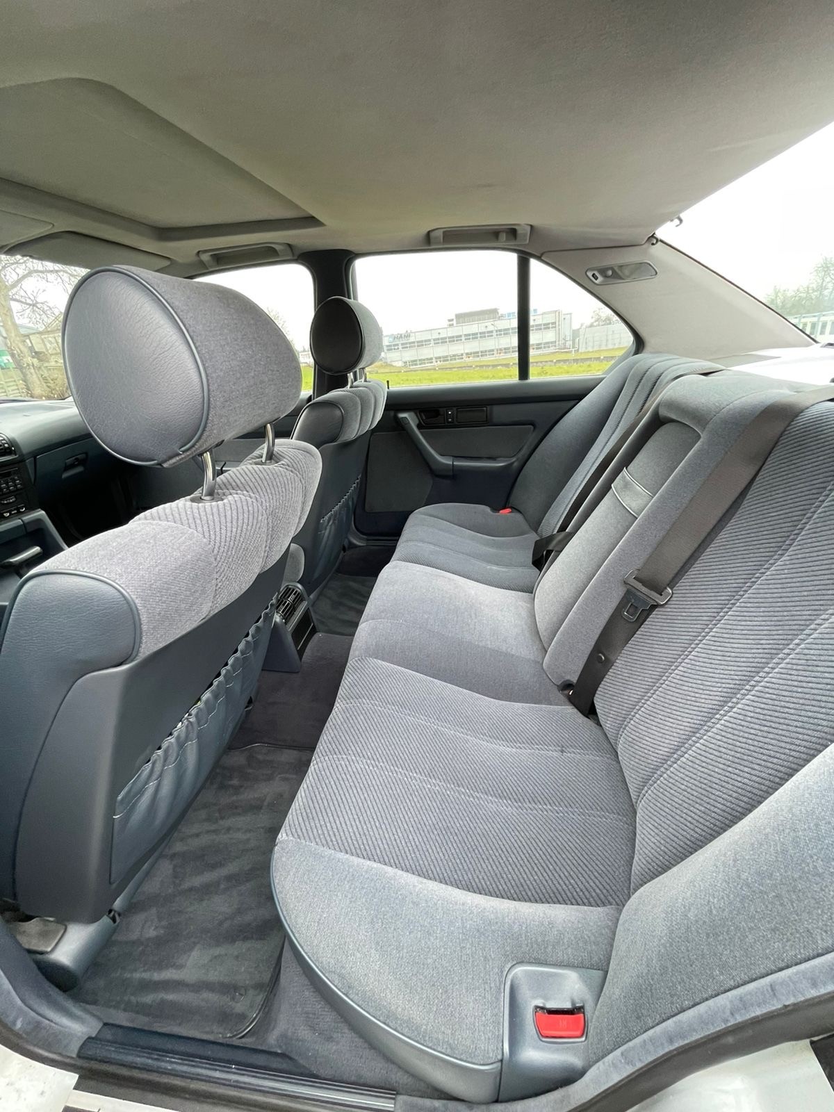 BMW 525i A-image-12