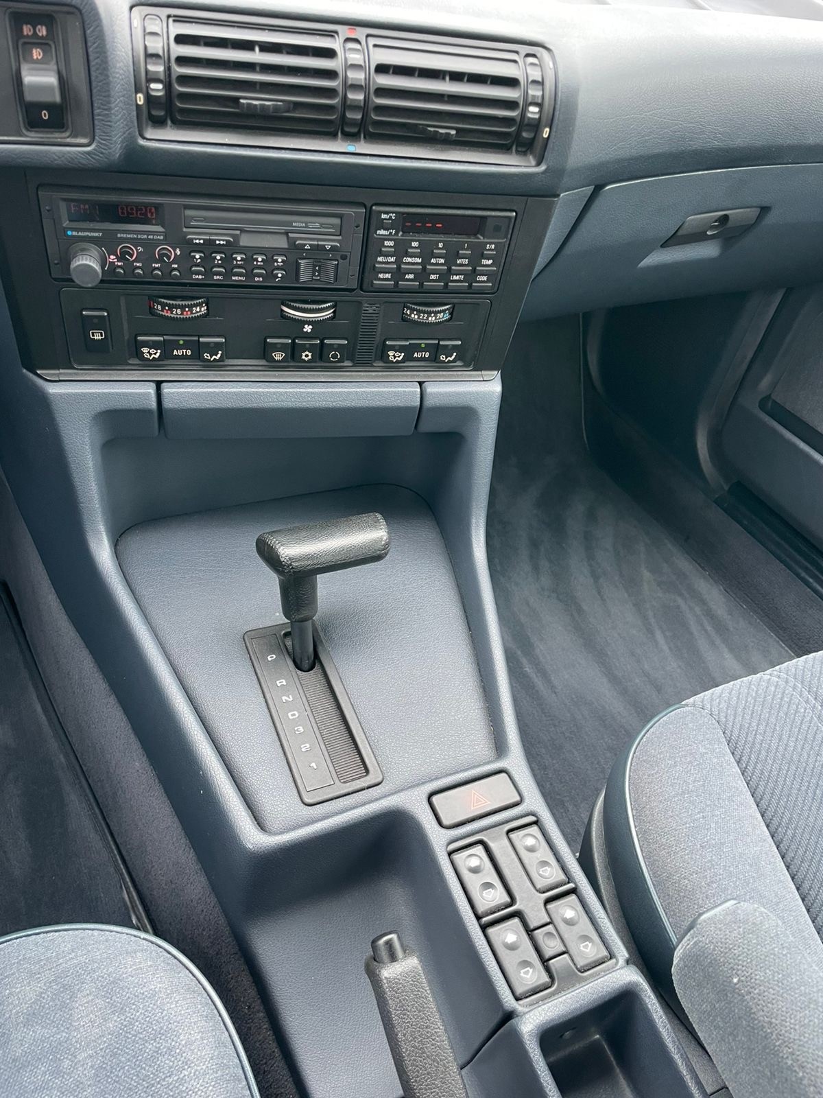 BMW 525i A-image-10