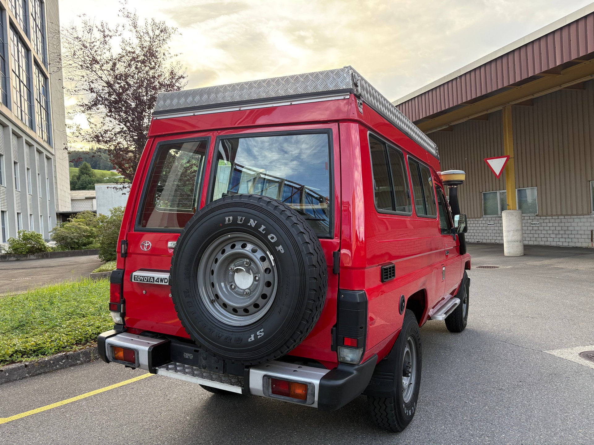 TOYOTA Land Cruiser 400 Hdt Long 4.2D-image-6