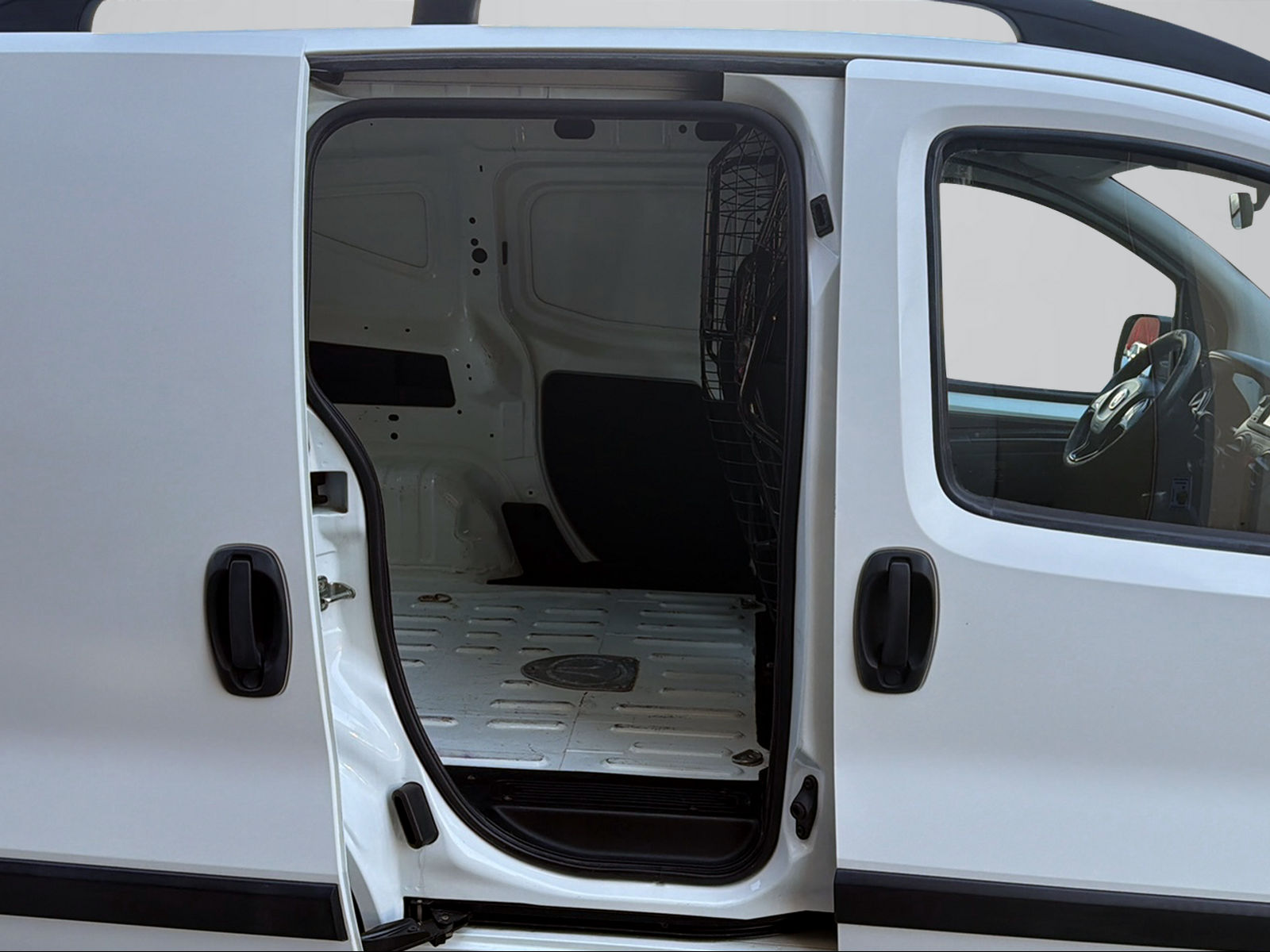 FIAT Fiorino 1.3 MJ Swiss-image-13