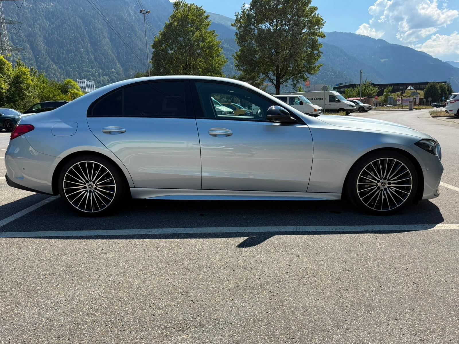 MERCEDES-BENZ C 200 AMG Line 4matic-image-1