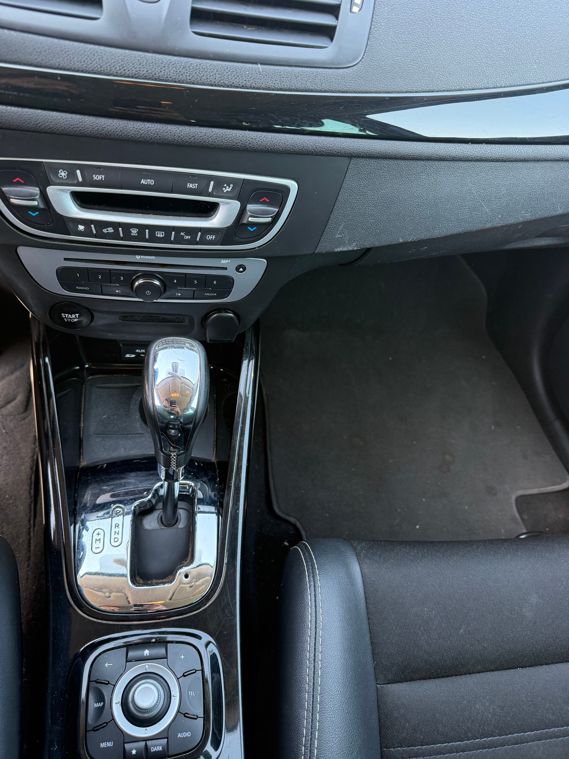 RENAULT Mégane Grandtour 1.5 dCi Limited EDC-image-6