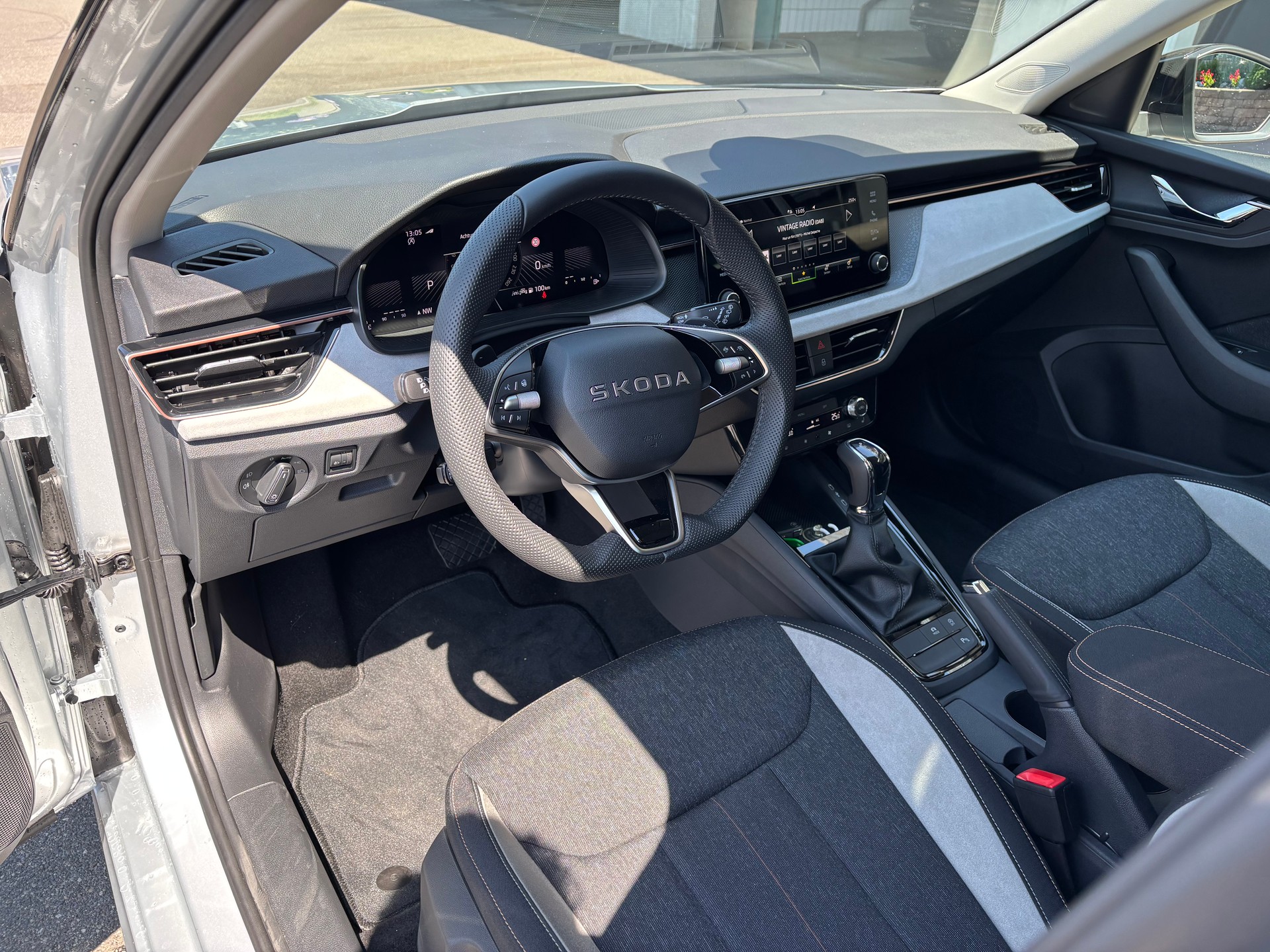 SKODA Kamiq 1.0 TSI Selection DSG-image-10