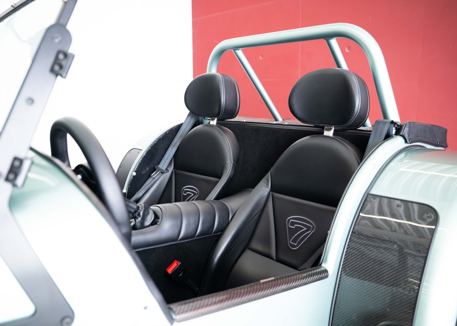 CATERHAM Seven 170S (MY26, Swiss new car, Ice Forest Green paint, 24-month factory warranty, delivery March 27)-image-21