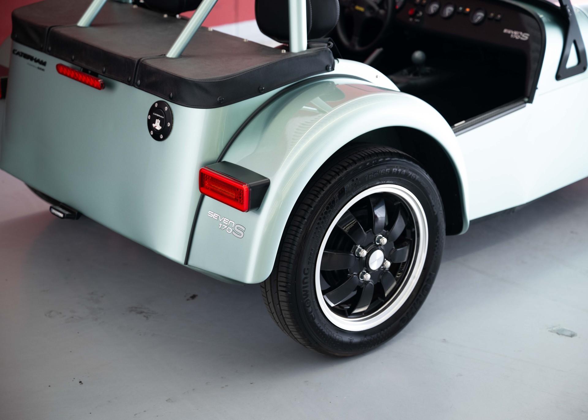 CATERHAM Seven 170S (MY26, Swiss new car, Ice Forest Green paint, 24-month factory warranty, delivery March 27)-image-14