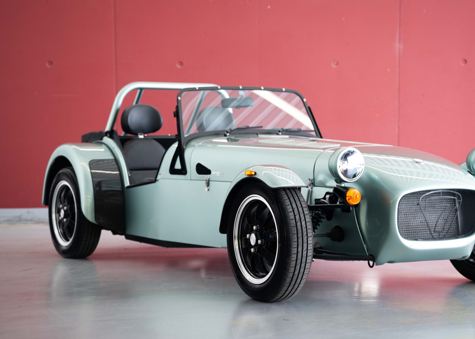 CATERHAM Seven 170S (MY26, Swiss new car, Ice Forest Green paint, 24-month factory warranty, delivery March 27)-image-9
