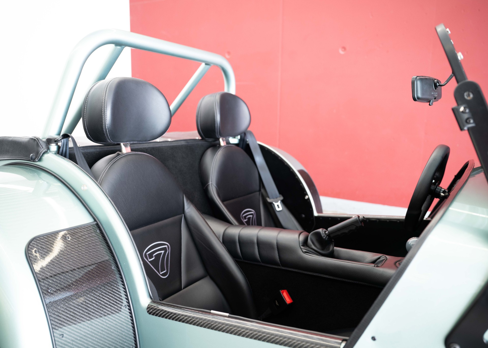 CATERHAM Seven 170S (MY26, Swiss new car, Ice Forest Green paint, 24-month factory warranty, delivery March 27)-image-25