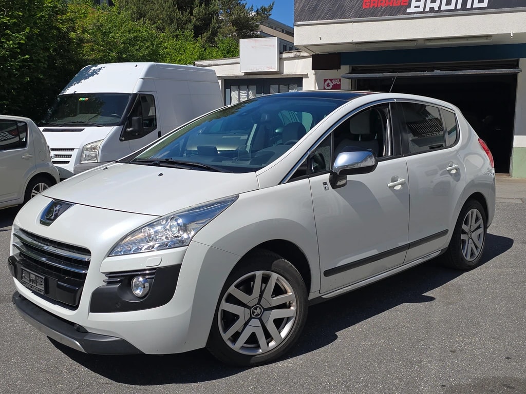 PEUGEOT 3008 HYbrid4 2.0 HDI EGS6-image-0