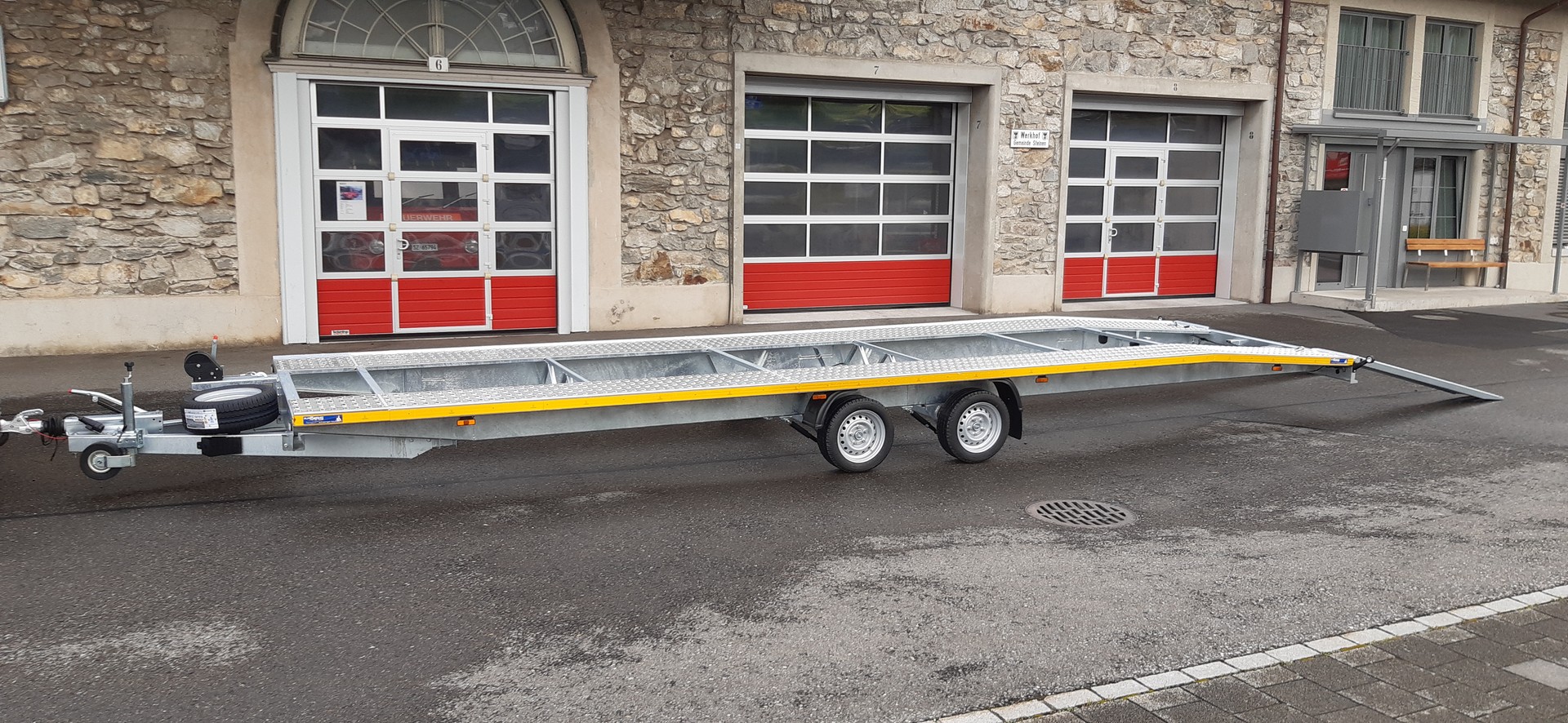 BESTTRAILERS Long 3'500 Kg für 2 Autos-image-8