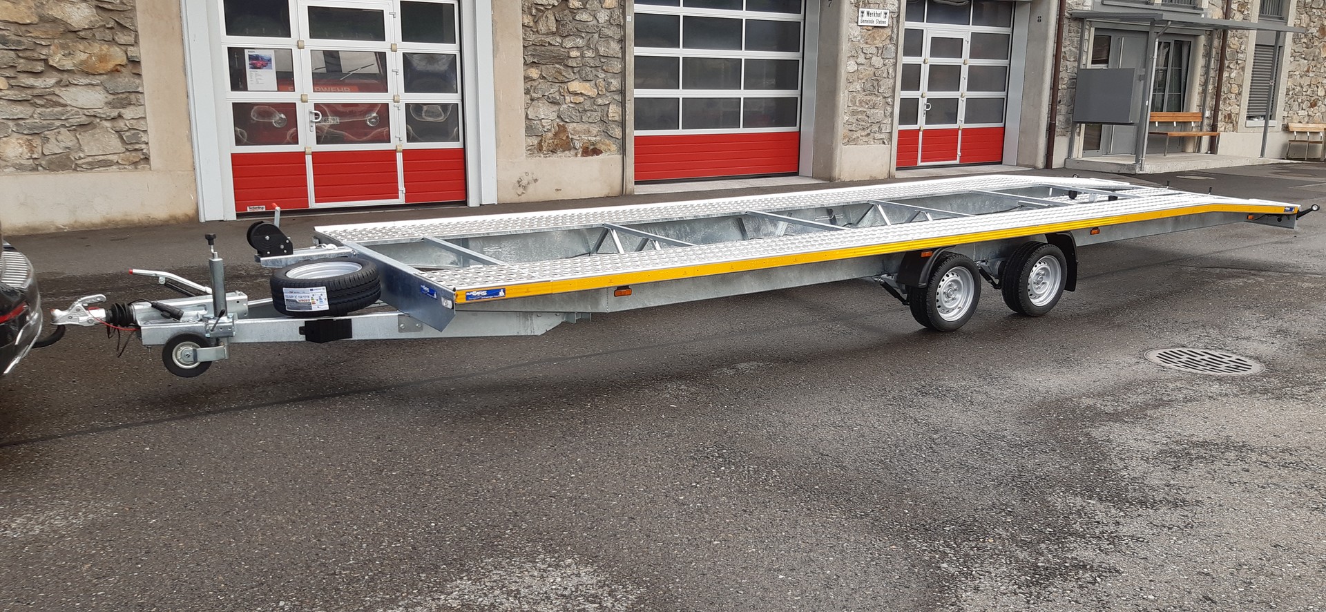BESTTRAILERS Long 3'500 Kg für 2 Autos-image-0