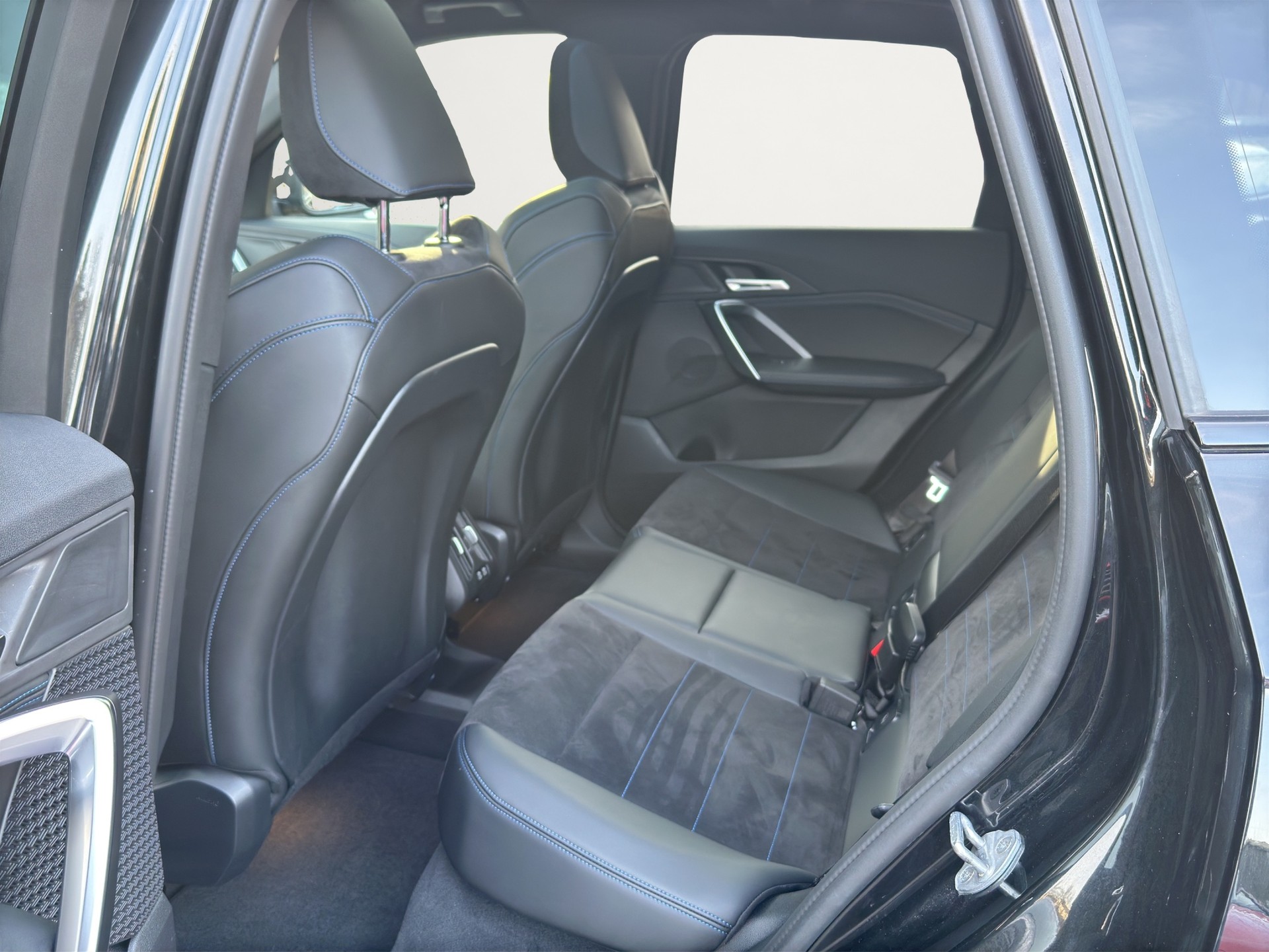 BMW X1 xDrive 25e M Sport 4x4-image-13