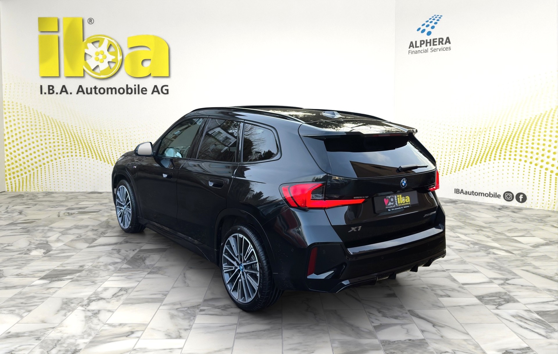 BMW X1 xDrive 25e M Sport 4x4-showroom-element-2