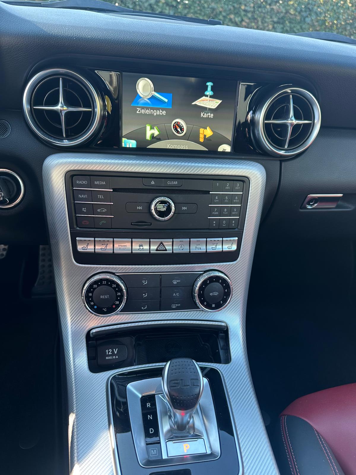 MERCEDES-BENZ SLC 200 9G-Tronic-image-4
