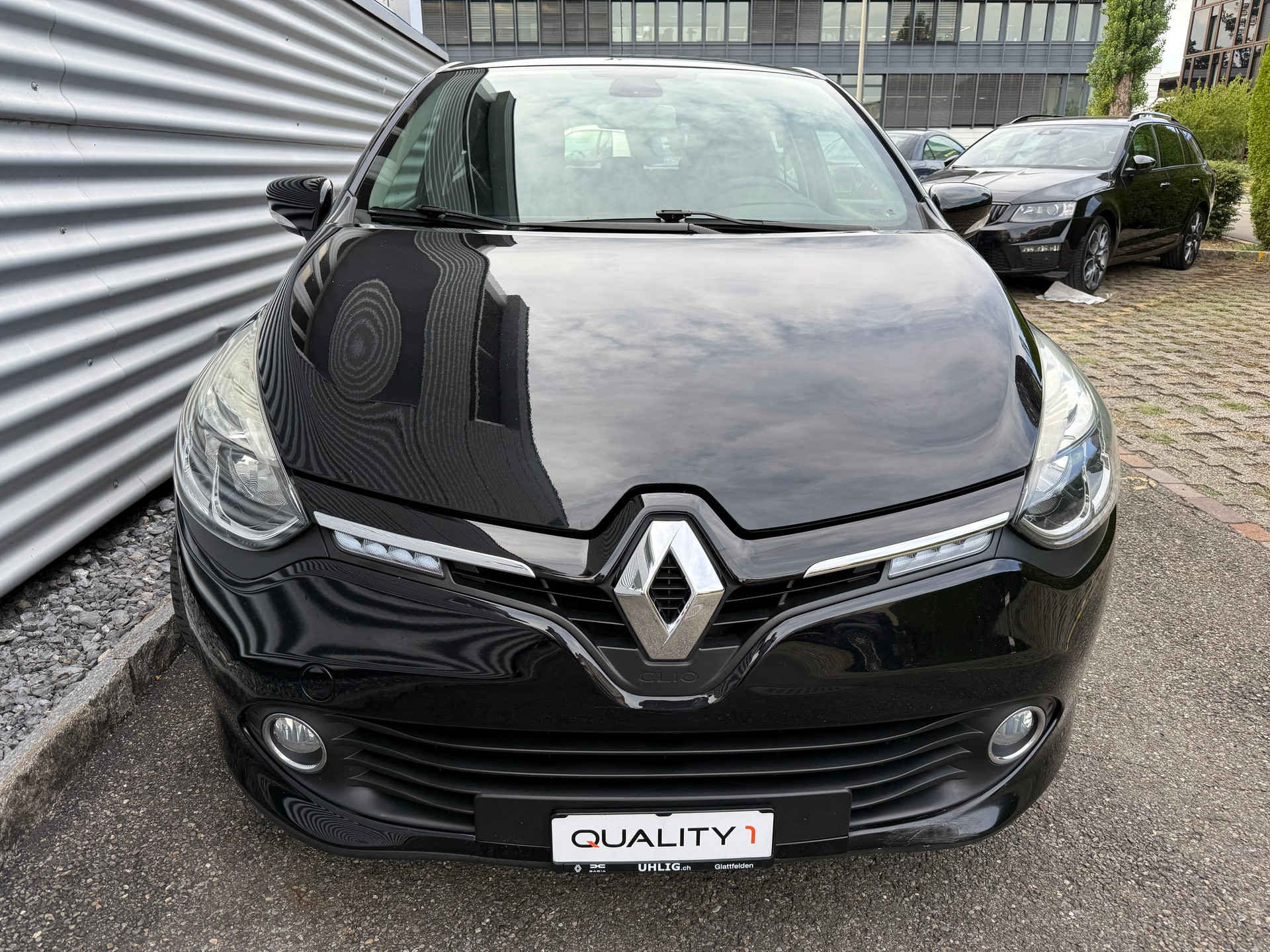 RENAULT Clio 1.2 16V T Swiss Edition EDC-image-9