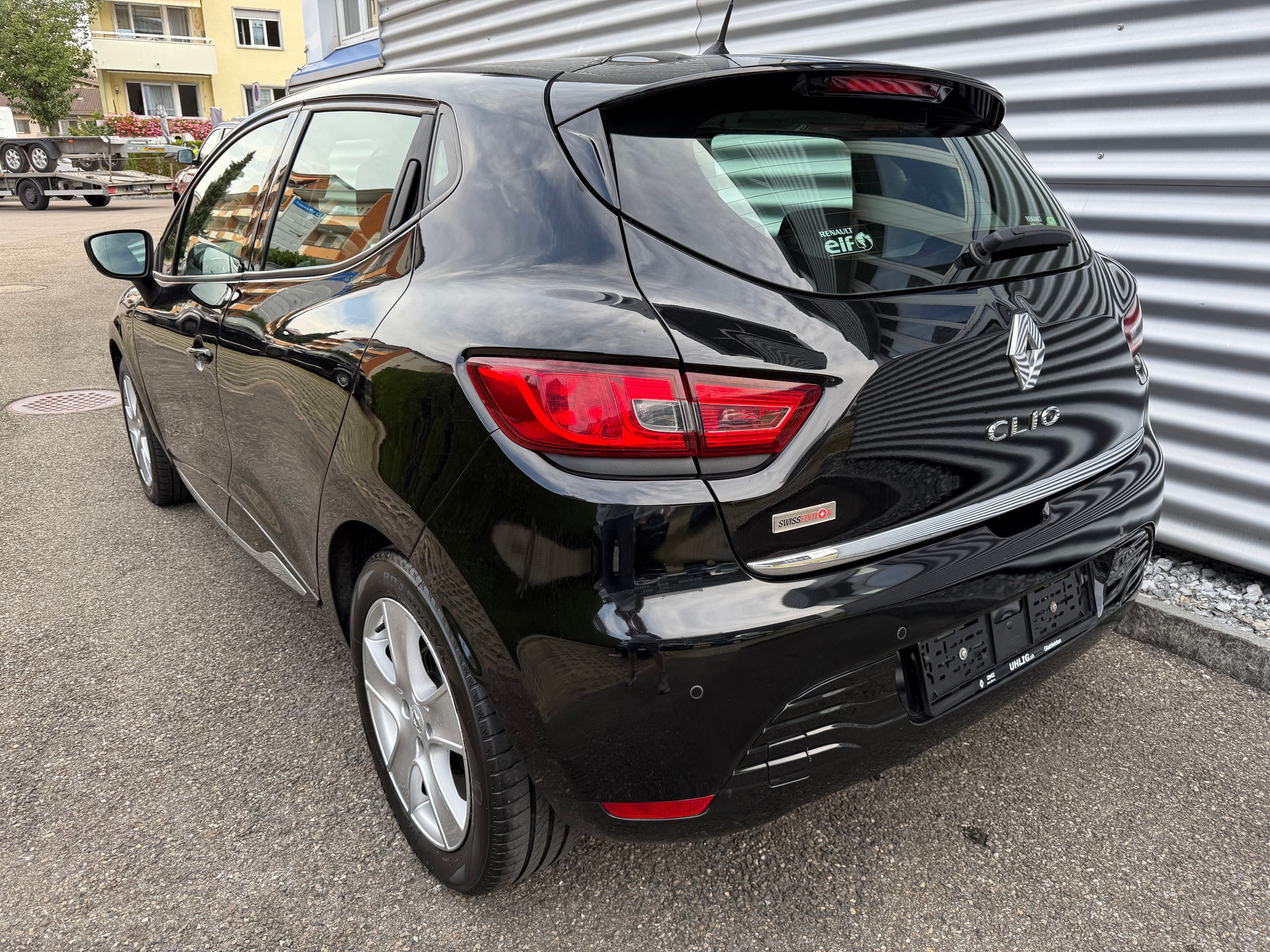RENAULT Clio 1.2 16V T Swiss Edition EDC-image-1