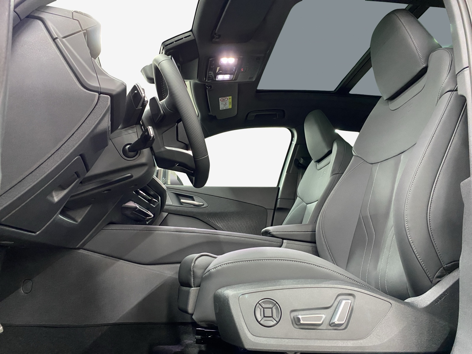 AUDI Q3 SUV TFSI quattro 195 kW S tronic-image-7