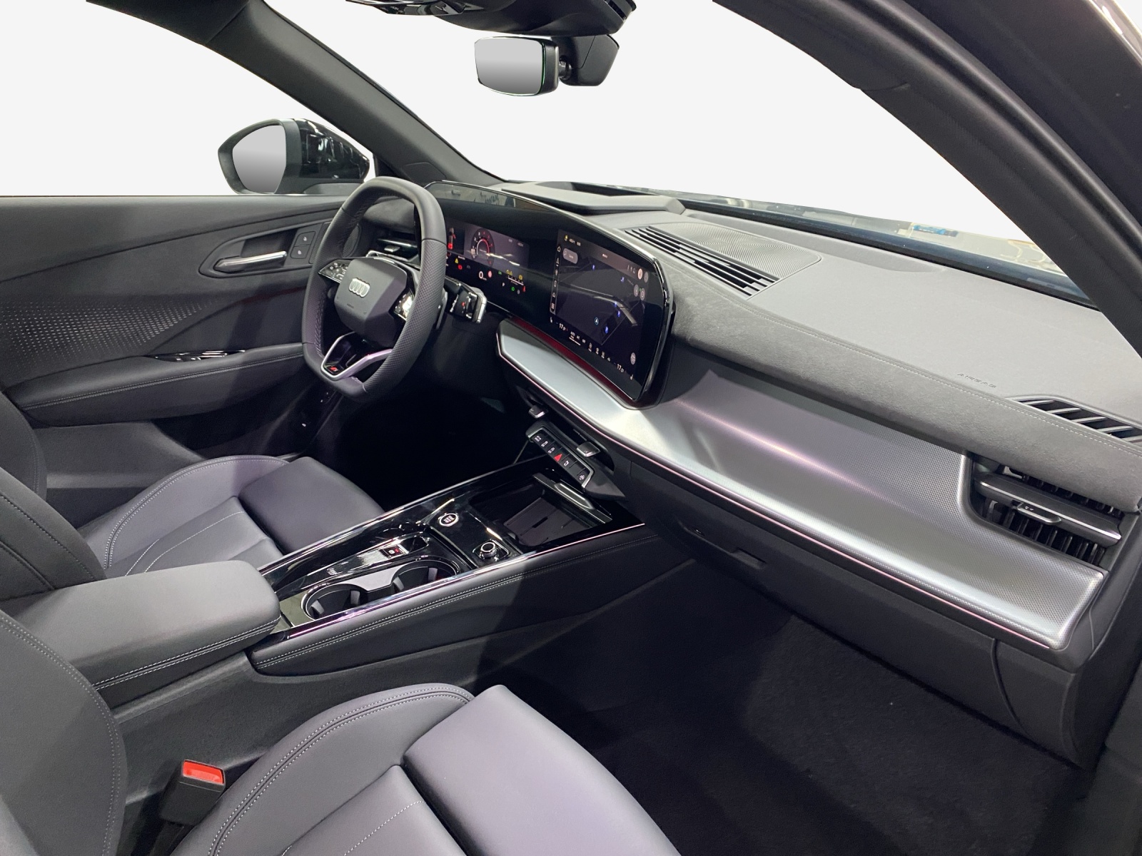 AUDI Q3 SUV TFSI quattro 195 kW S tronic-image-13
