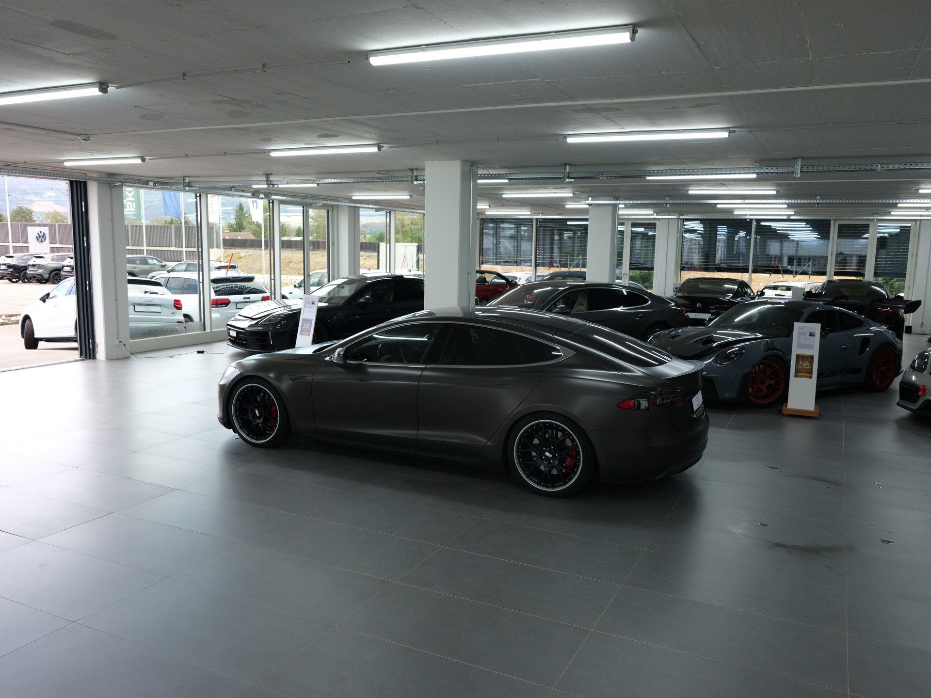 TESLA Model S 85 D Performance *BBS Felgen* *Head Up Display*-image-16