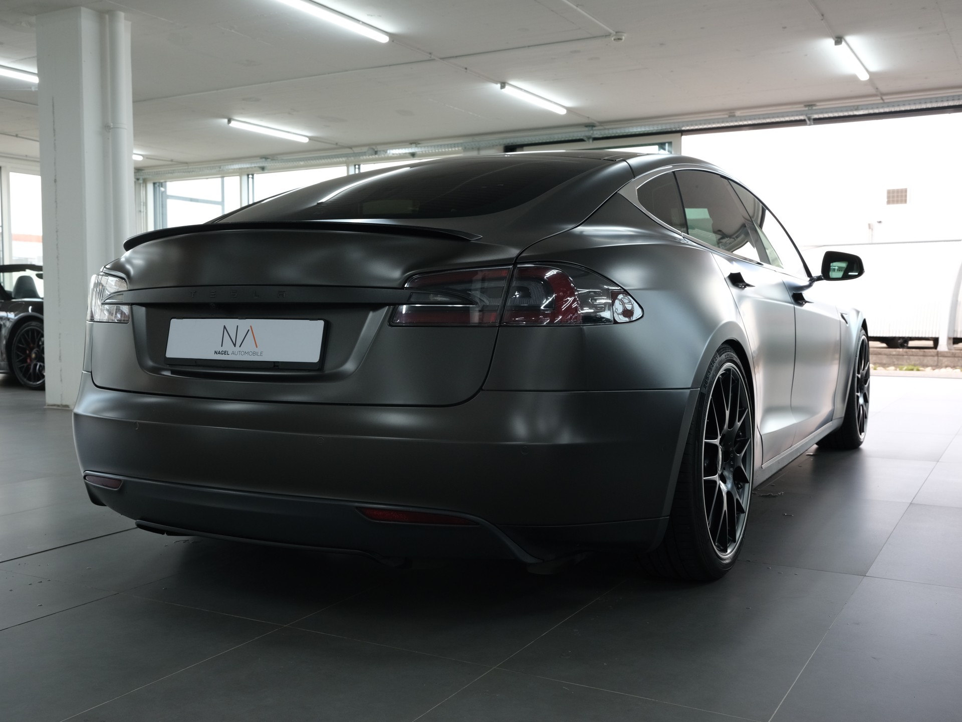 TESLA Model S 85 D Performance *BBS Felgen* *Head Up Display*-showroom-element-2