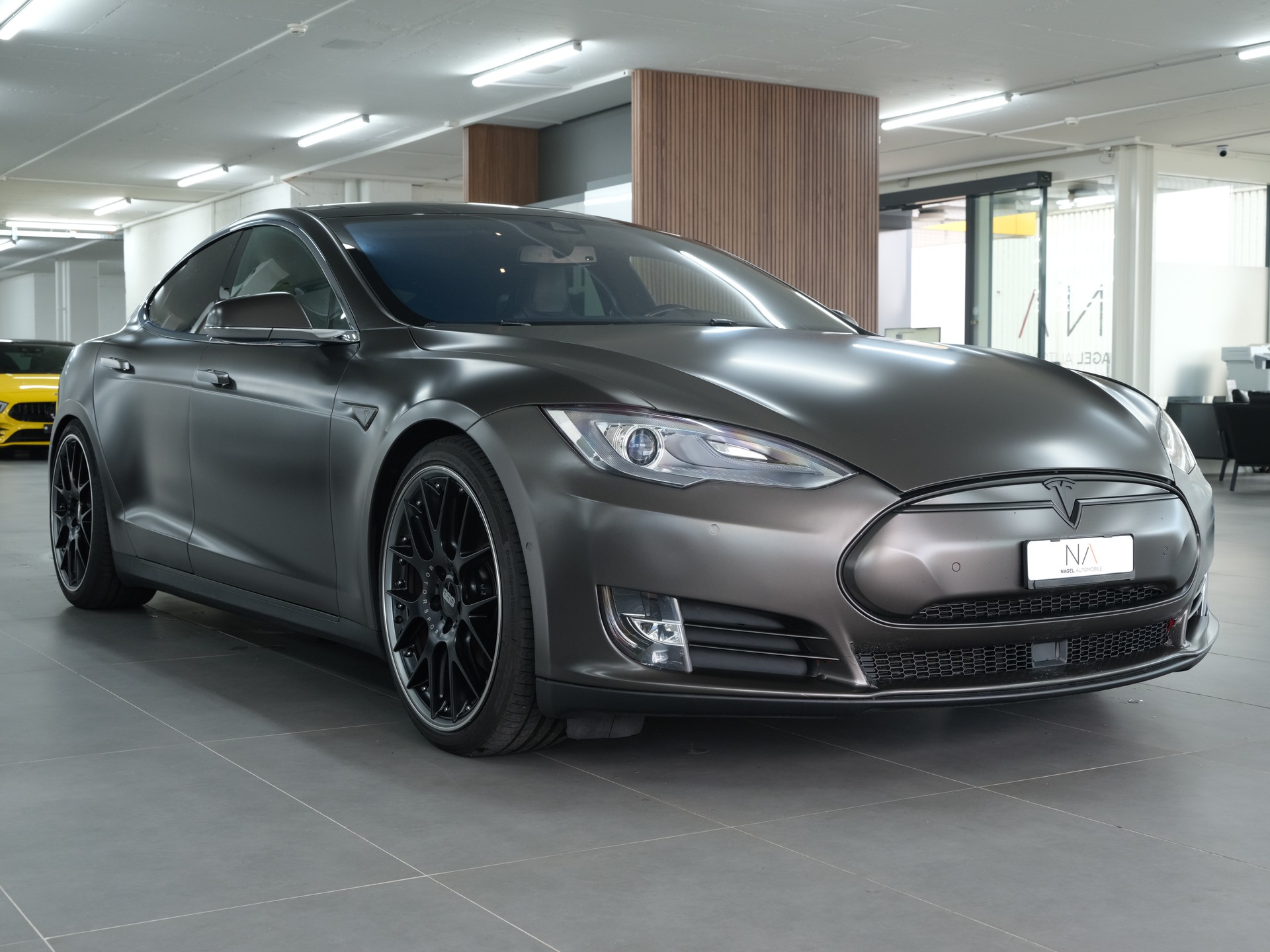 TESLA Model S 85 D Performance *BBS Felgen* *Head Up Display*-showroom-element-1