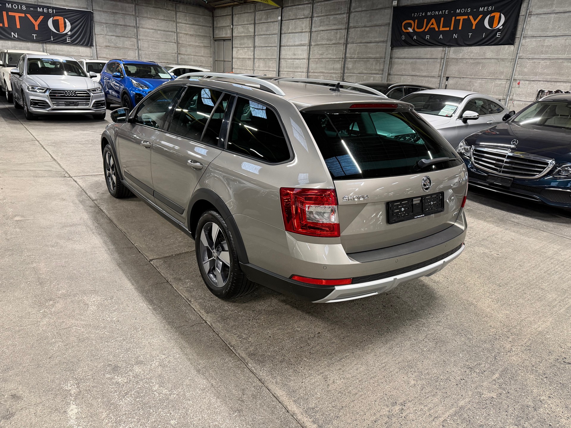 SKODA Octavia Combi 1.8 TSI Scout 4x4 DSG-image-6