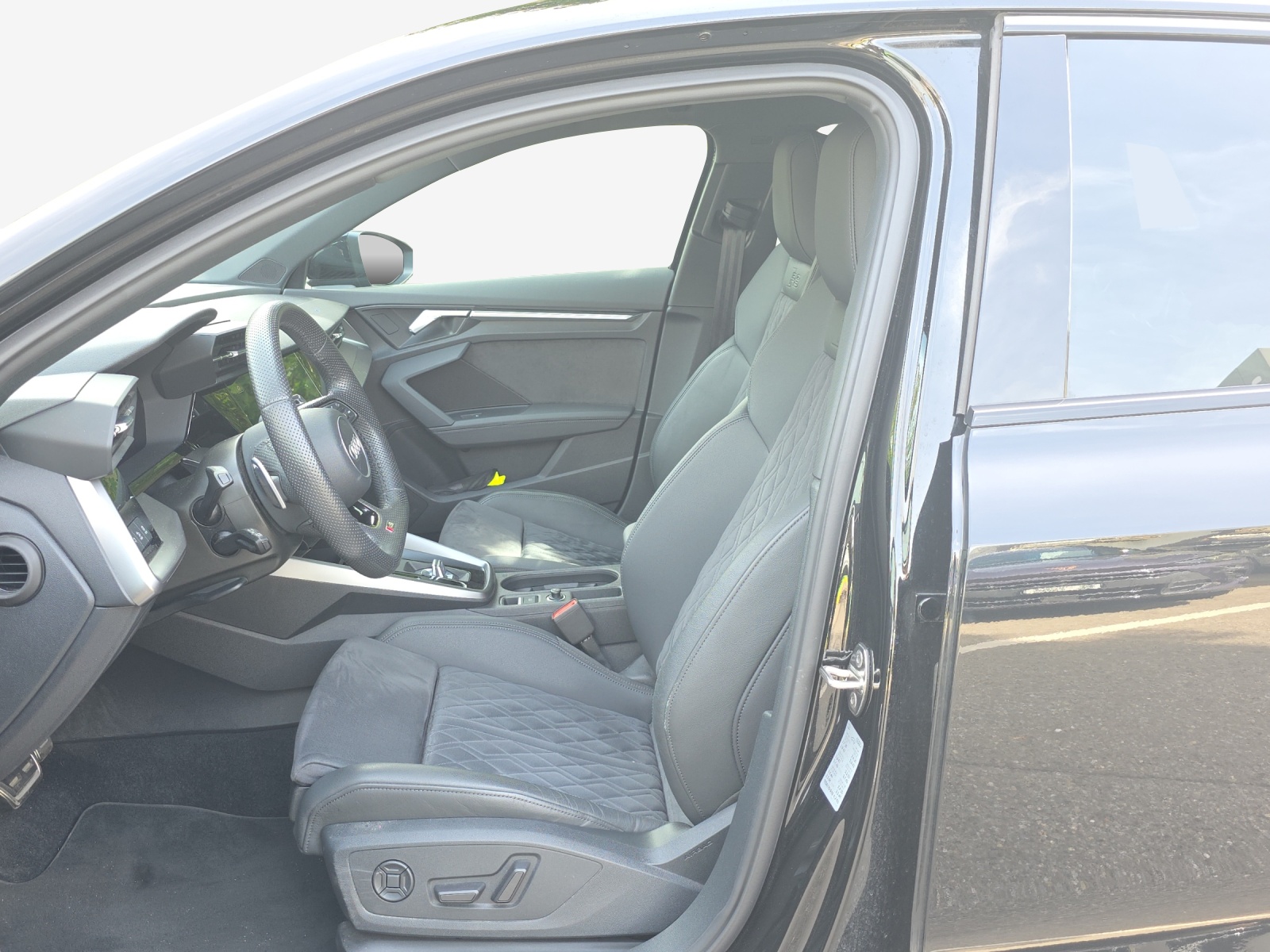 AUDI RS3 Sportback 2.5 TSI quattro S-tronic-image-7