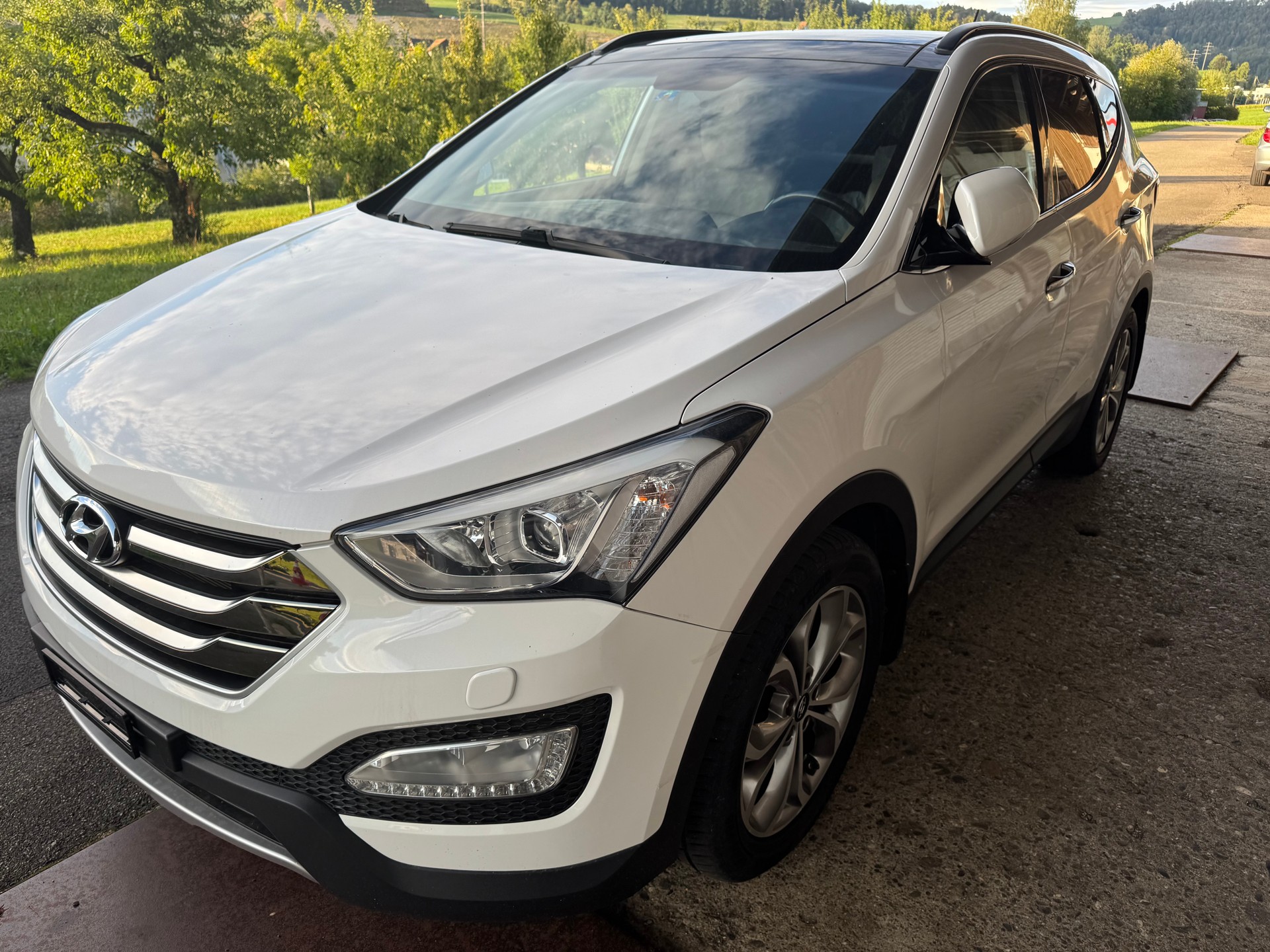 HYUNDAI Santa Fe 2.2 CRDI Premium 4WD Automatic-image-1