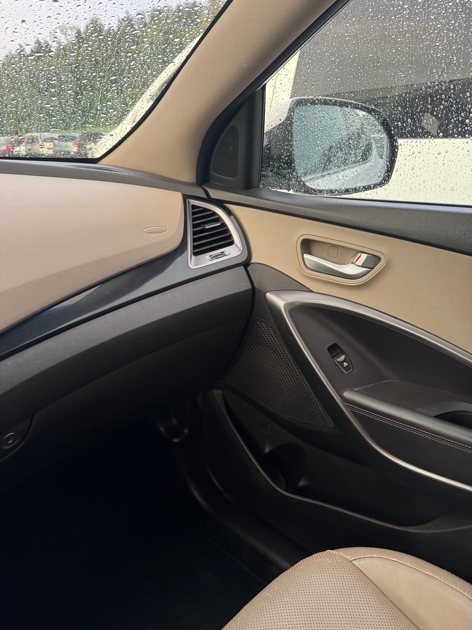 HYUNDAI Santa Fe 2.2 CRDI Premium 4WD Automatic-image-12