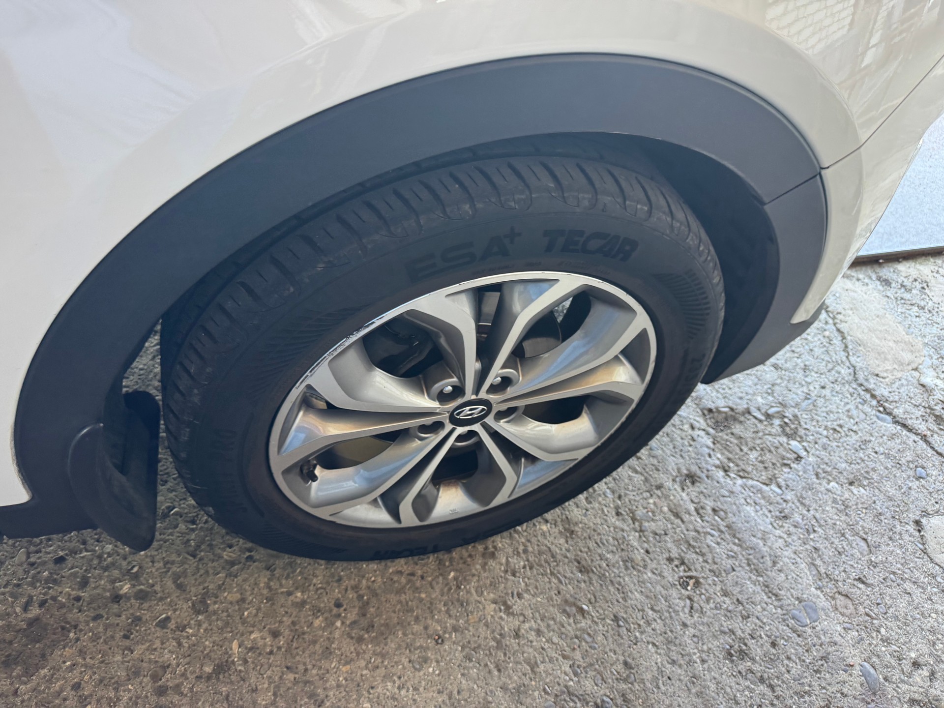 HYUNDAI Santa Fe 2.2 CRDI Premium 4WD Automatic-image-22
