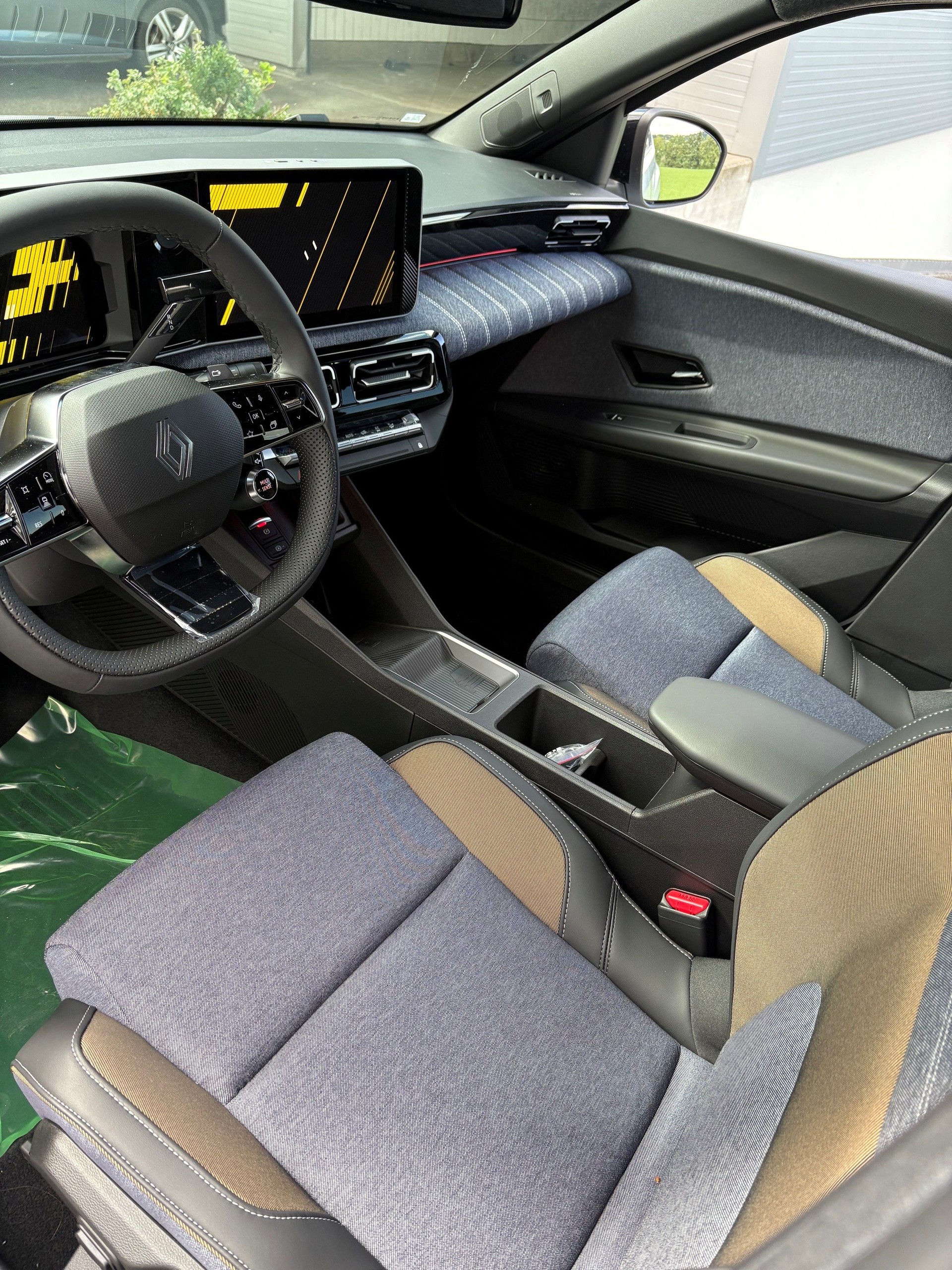 RENAULT R5 E-Tech Comfort Range 52 kWh Techno-image-4