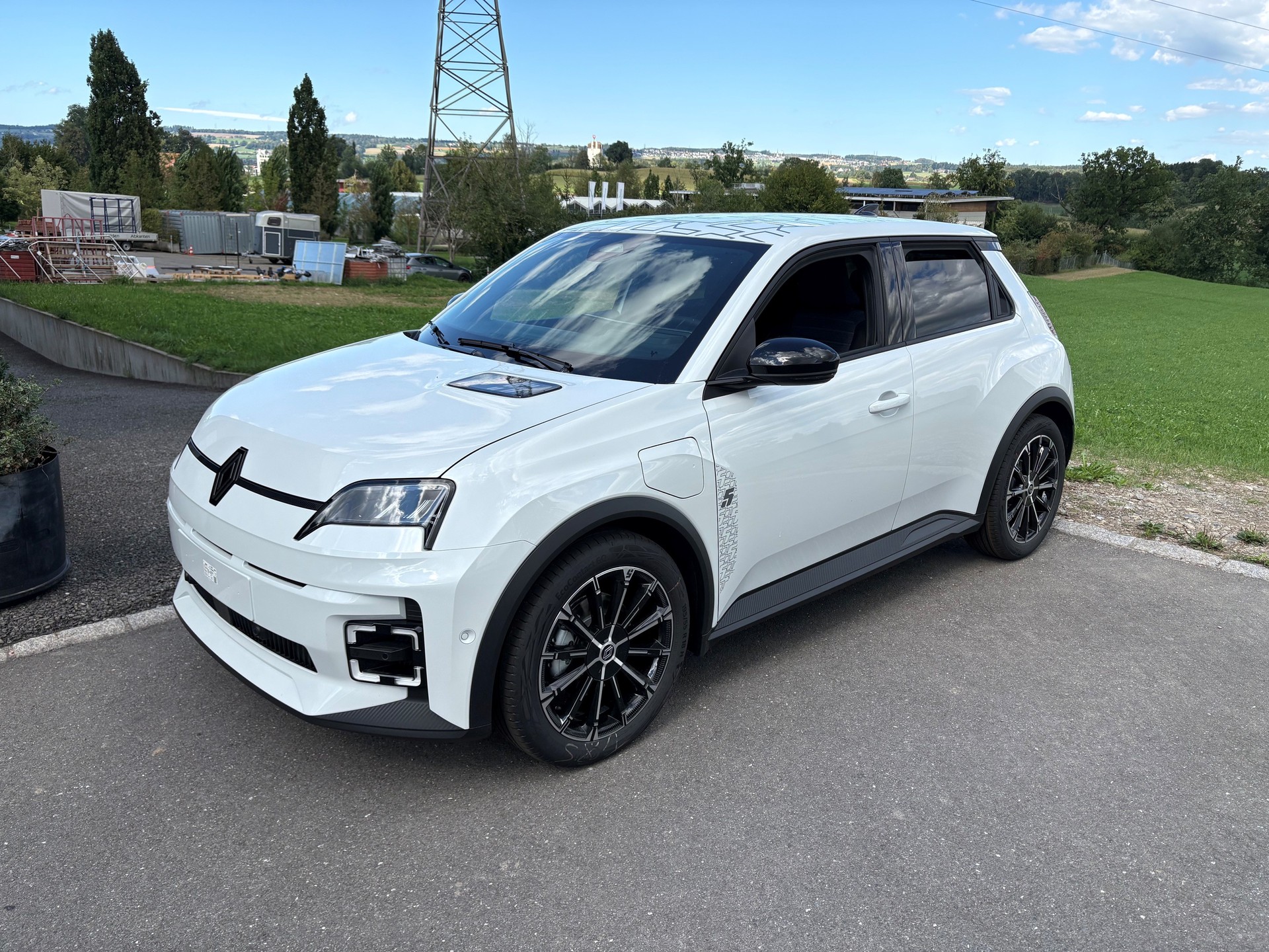 RENAULT R5 E-Tech Comfort Range 52 kWh Techno-image-0