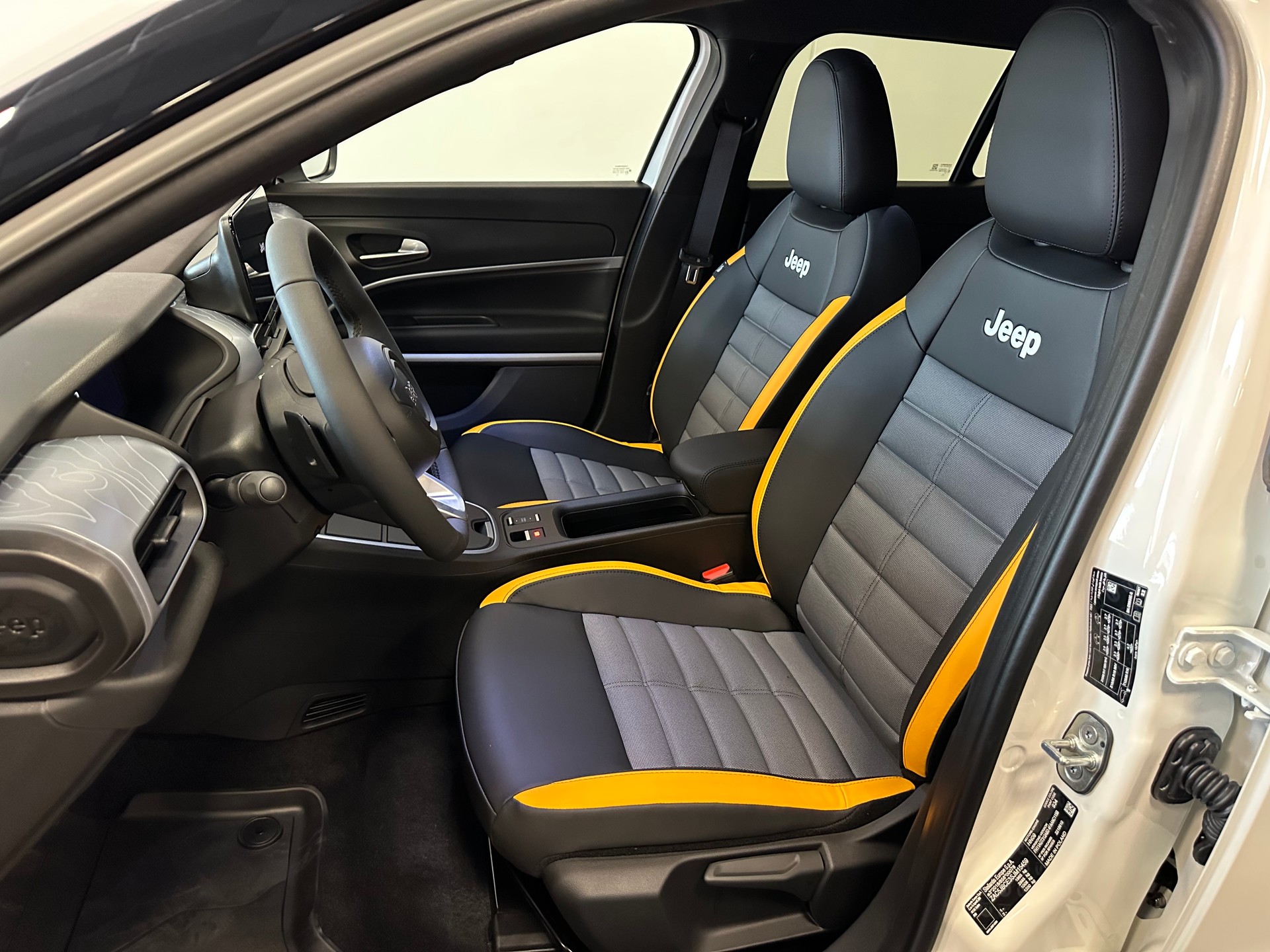 JEEP Avenger 1.2 Turbo MHEV The North Face 4xe-image-14