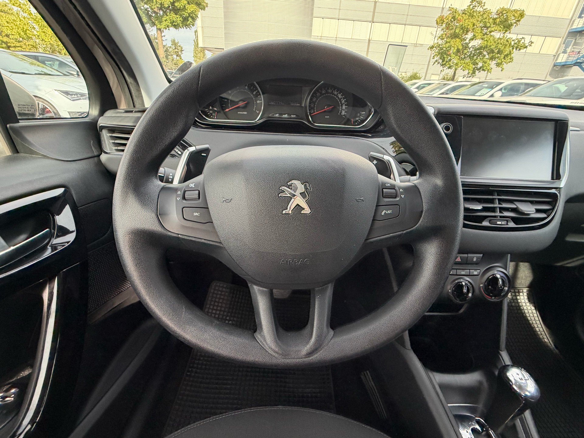 PEUGEOT 208 1.2 e-VTI Active EGS5-image-11
