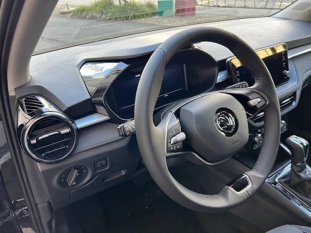 SKODA Fabia 1.0 TSI Selection DSG-image-3
