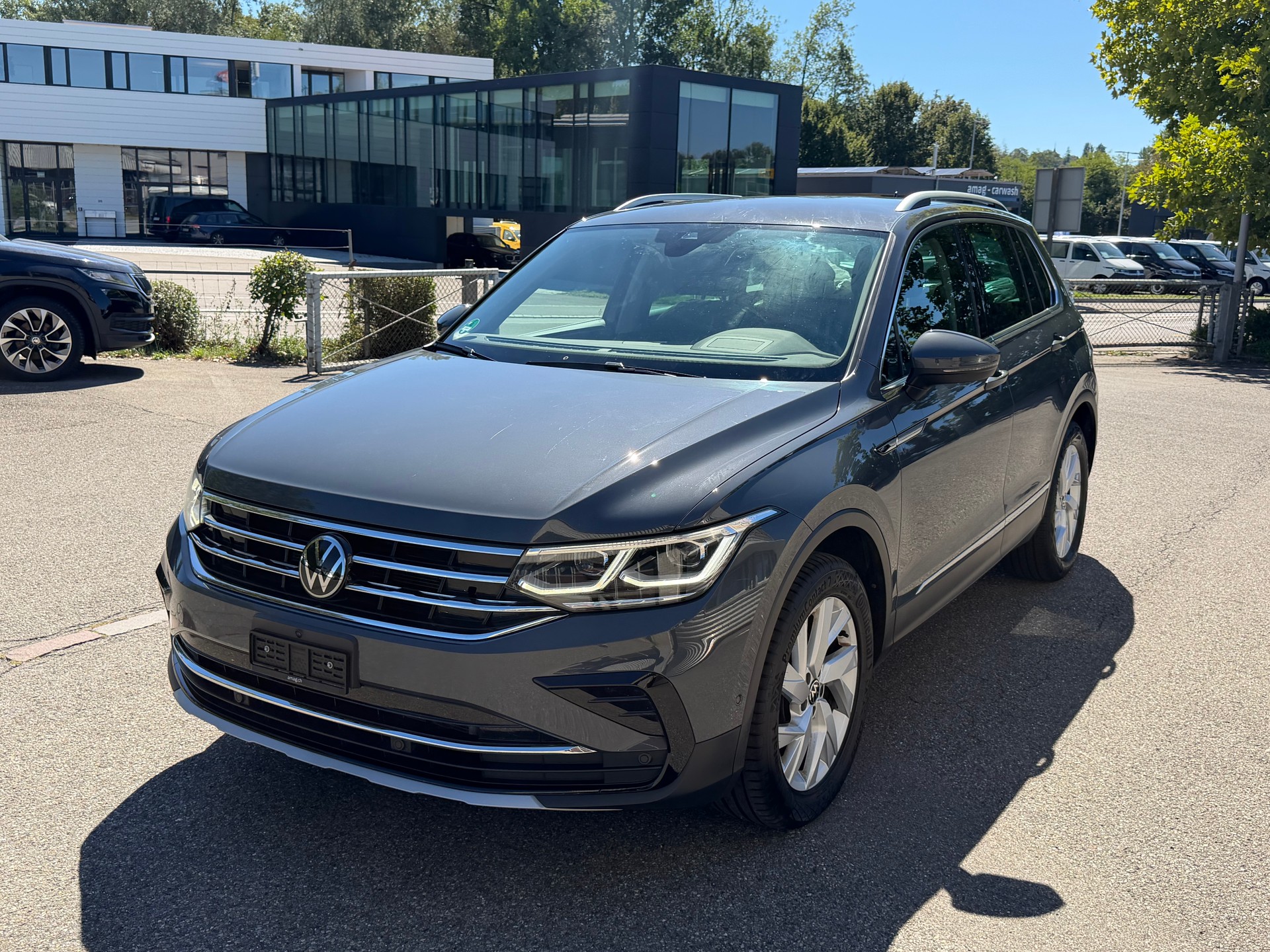 VW Tiguan 2.0 TDI SCR Elegance 4Motion DSG-image-0