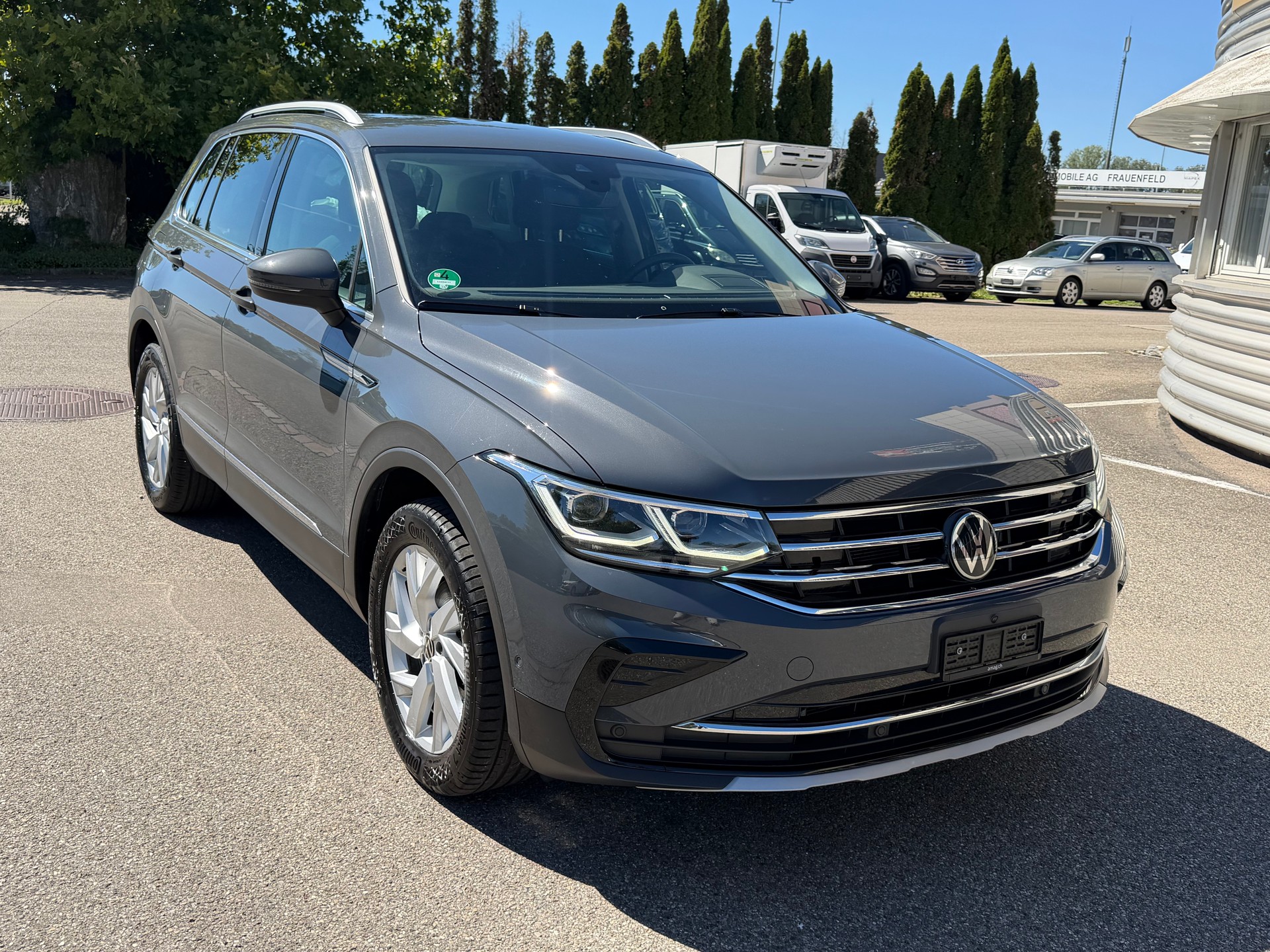 VW Tiguan 2.0 TDI SCR Elegance 4Motion DSG-image-1
