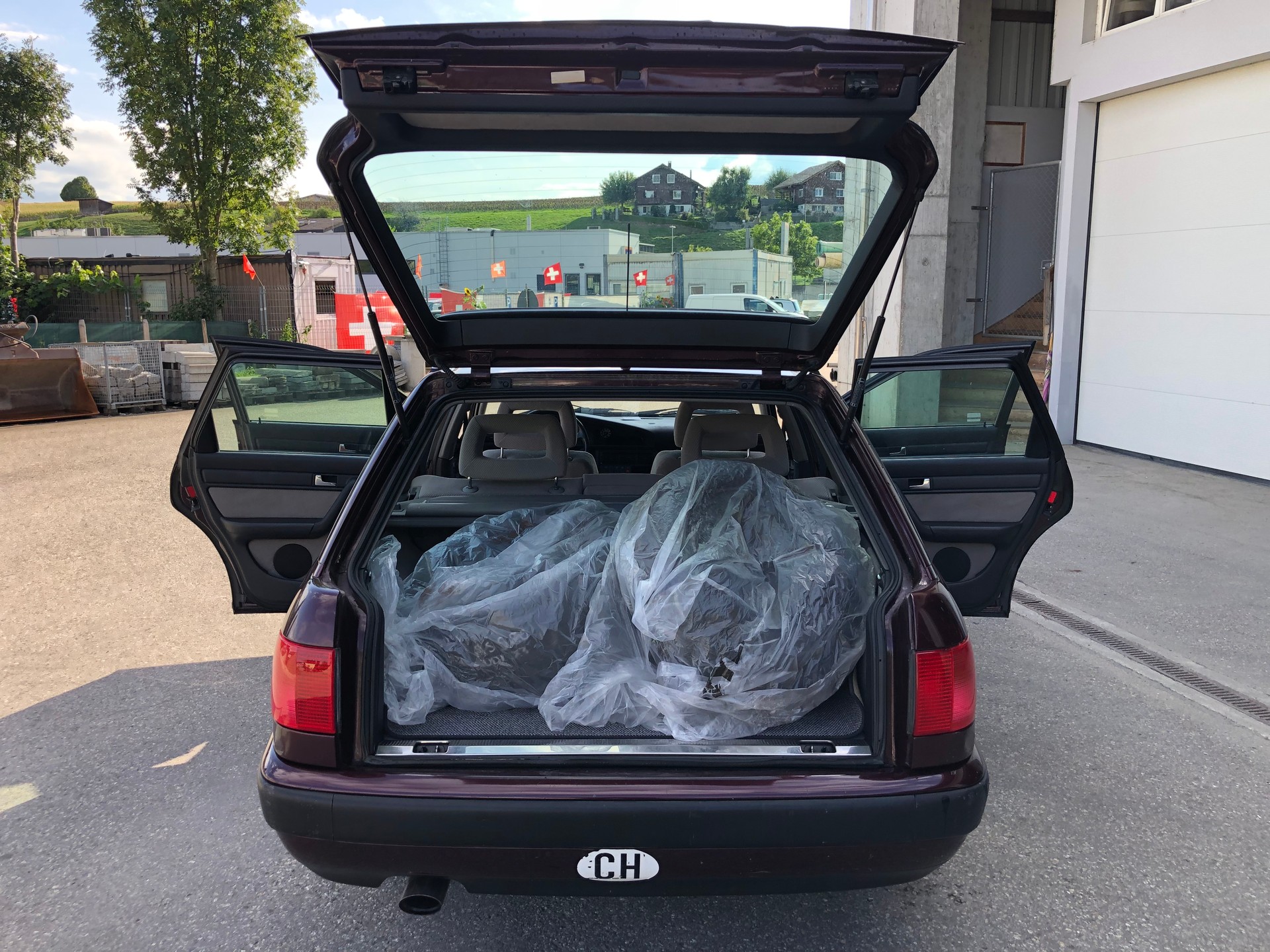 AUDI 100 Avant 2.3 E-image-12