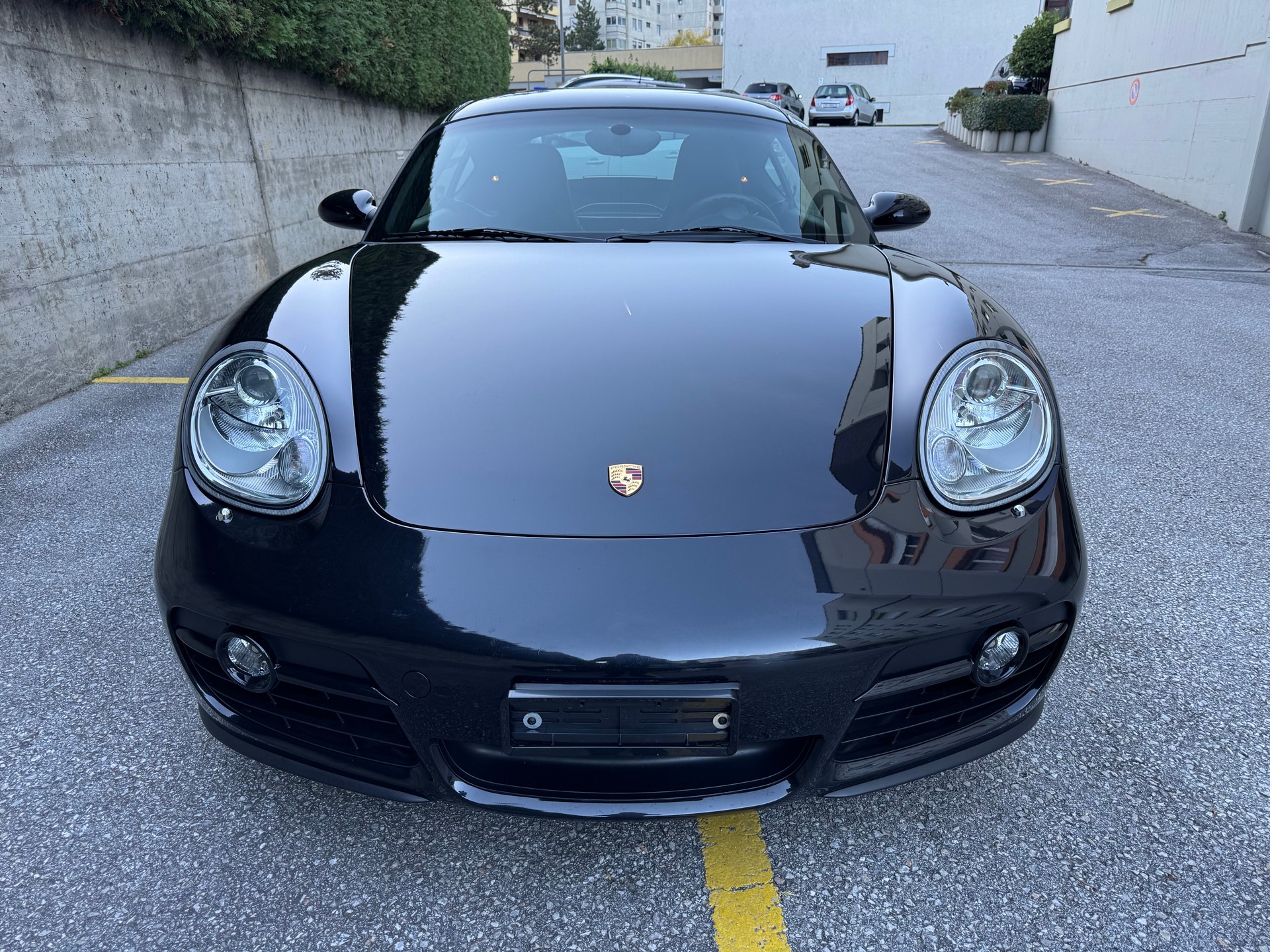 PORSCHE Cayman 2.7-image-1