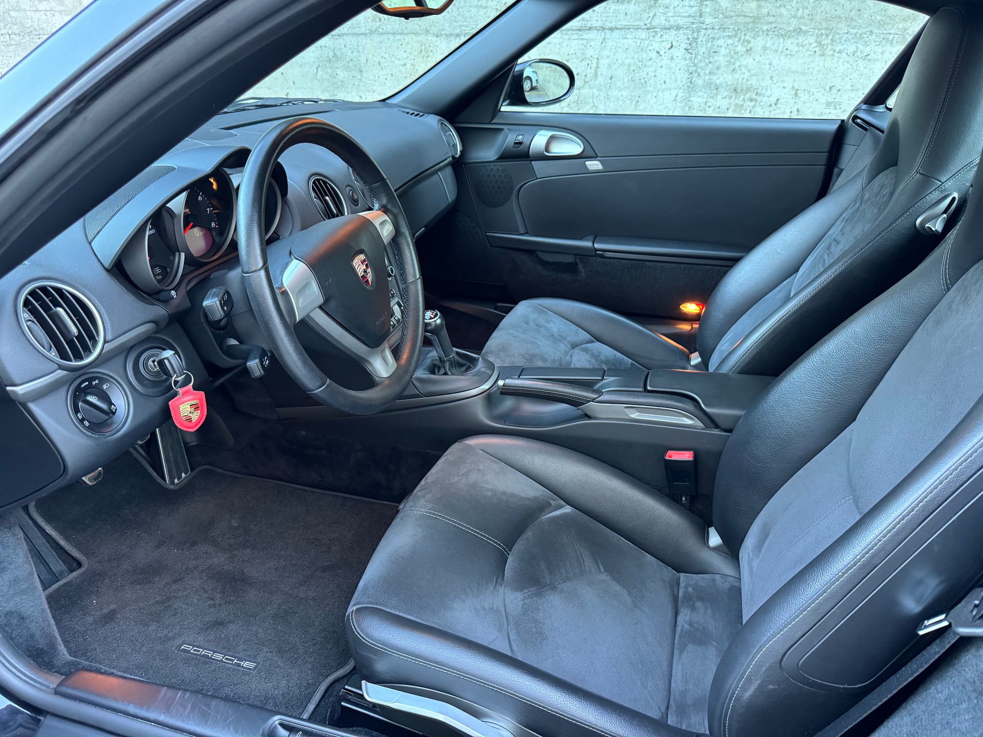 PORSCHE Cayman 2.7-image-9