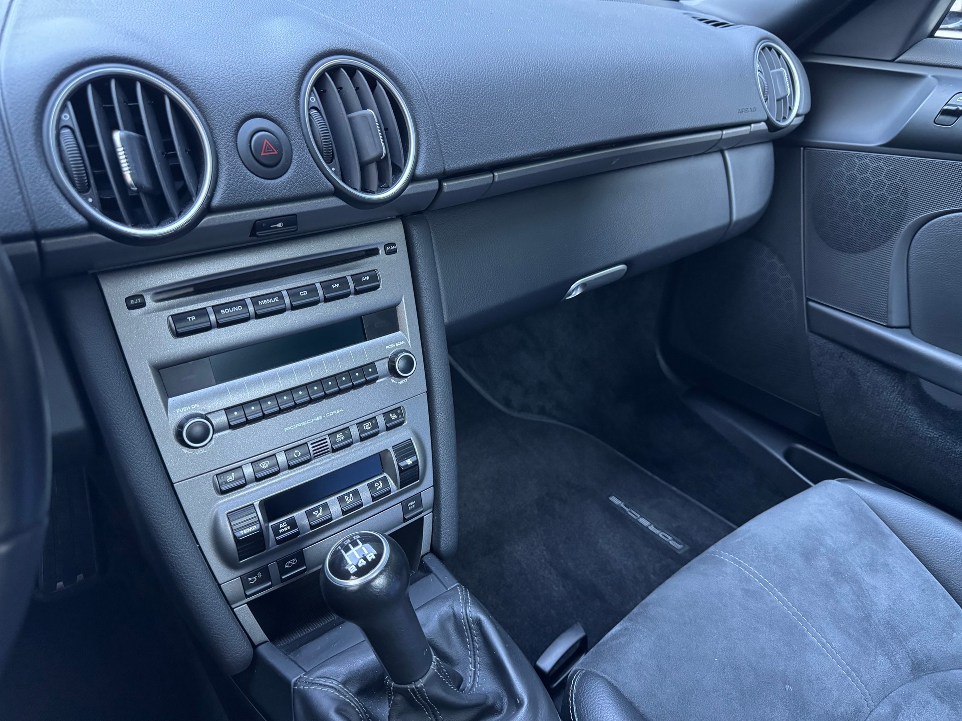 PORSCHE Cayman 2.7-image-11
