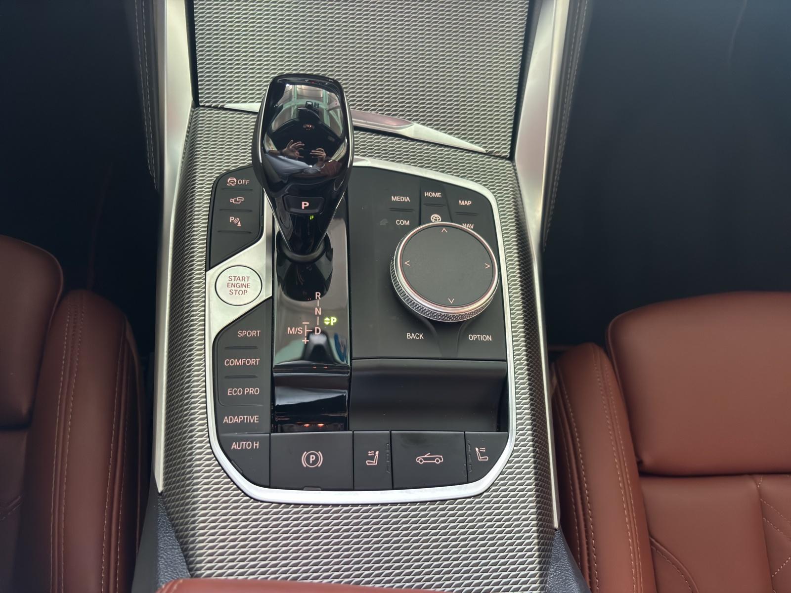 BMW M440i xDrive Cabrio-image-15