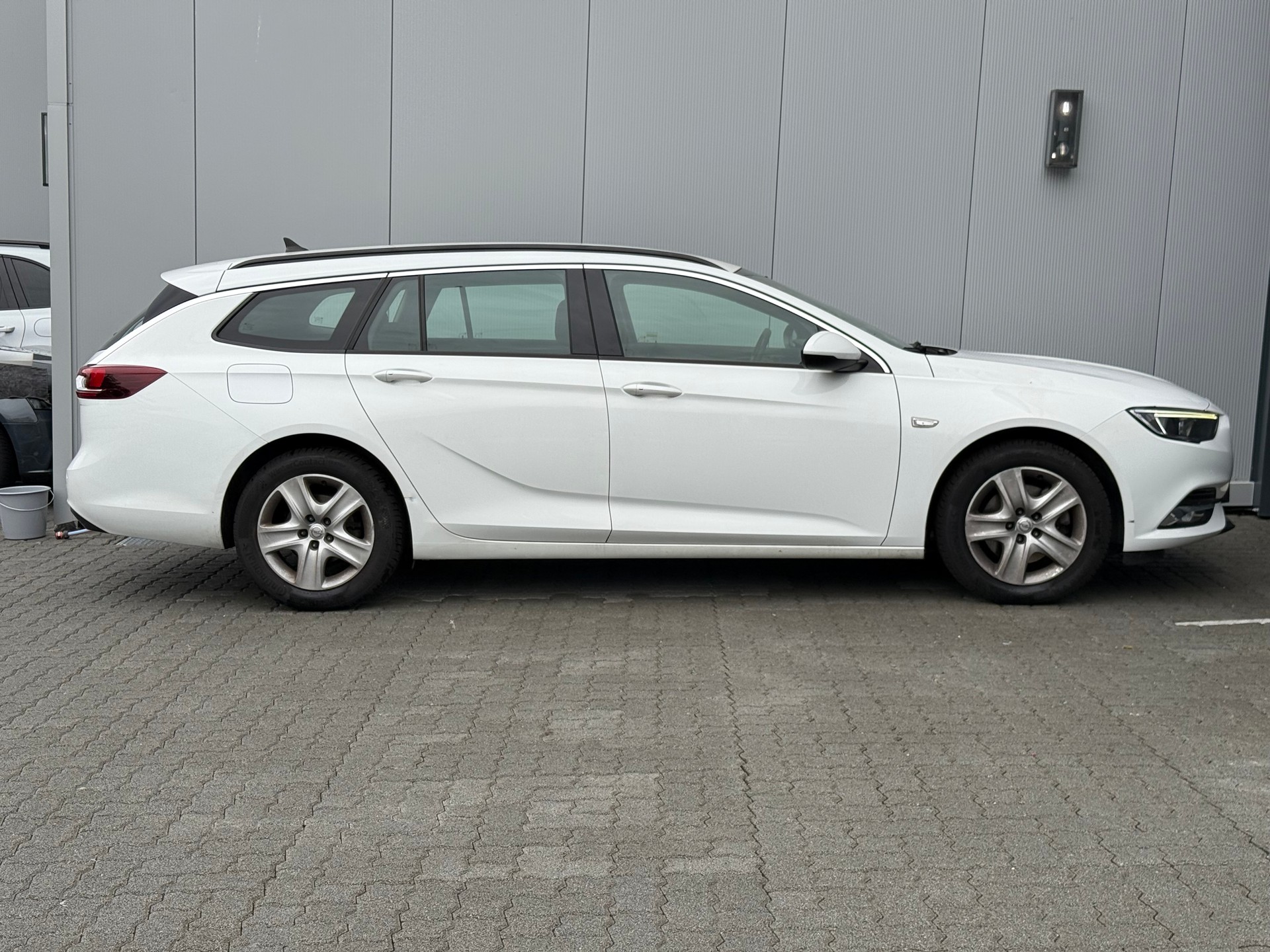 OPEL Insignia 1.6 CDTI Grand Sport Edition Automatic-image-9